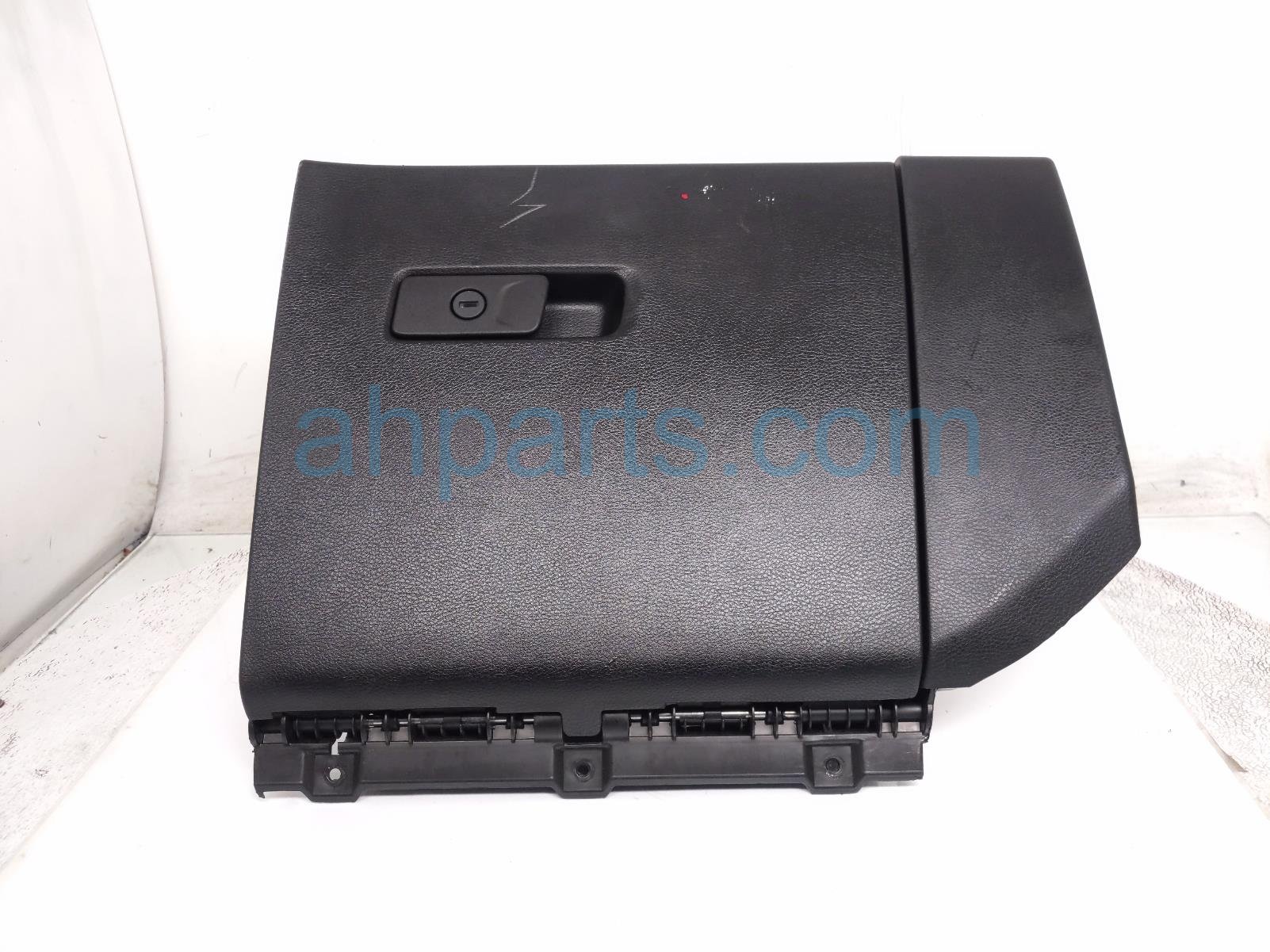 2018 Jeep Renegade Glove Compartment Box Black 5VV71PS4AA Replacement 2018 Jeep Renegade Glove Compartment Box Black 5VV71PS4AA Replacement thumbnail