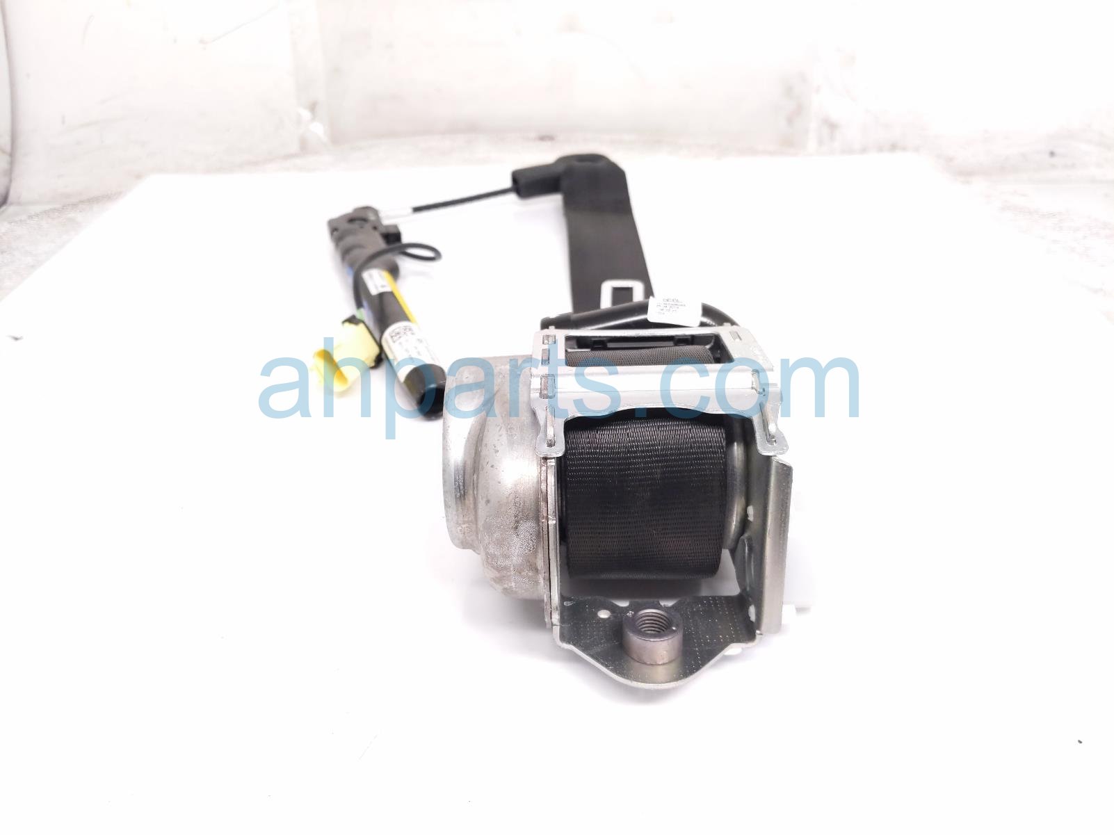 2018 Jeep Renegade Front Passenger Seat Belt Black 6EZ86LXHAA Replacement 2018 Jeep Renegade Front Passenger Seat Belt Black 6EZ86LXHAA Replacement thumbnail