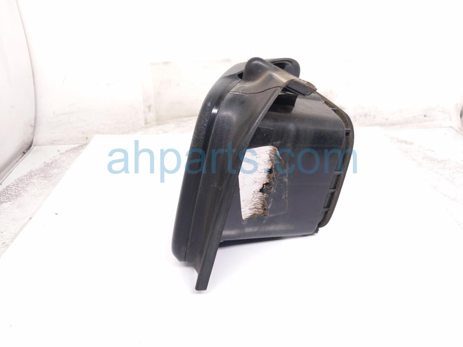 2018 Jeep Renegade Light / Rear Driver Tail Lamp (on Body) 68429903AA Replacement 2018 Jeep Renegade Light / Rear Driver Tail Lamp (on Body) 68429903AA Replacement thumbnail