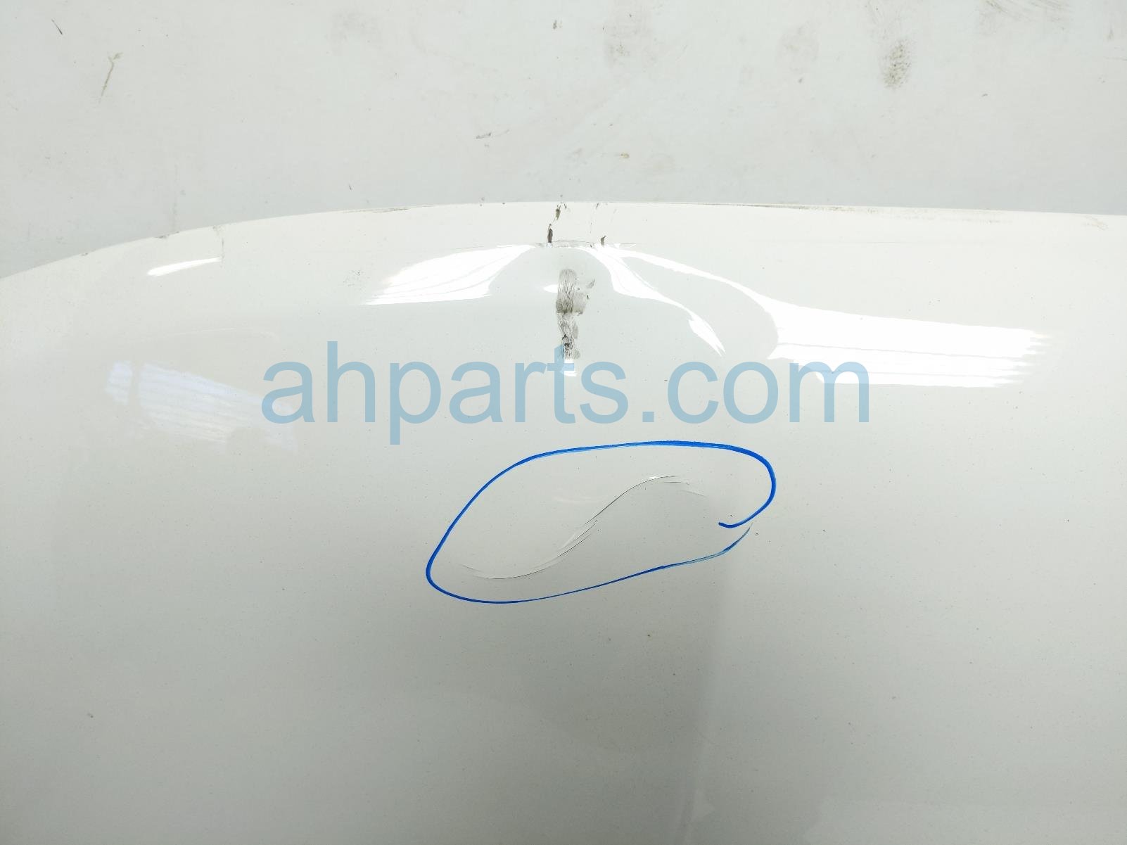 2018 Jeep Renegade Hood White Dent 68259730AA Replacement 2018 Jeep Renegade Hood White Dent 68259730AA Replacement thumbnail