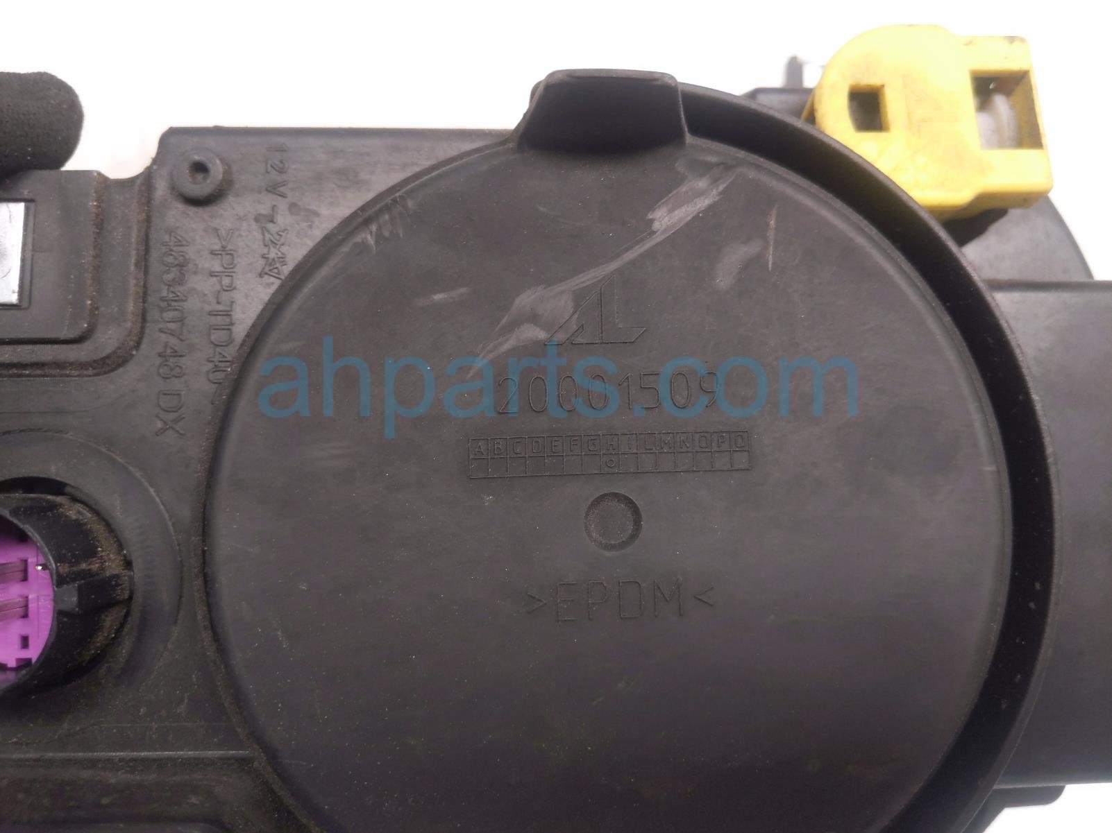 2018 Jeep Renegade Headlight Passenger Headlamp / Light 68256567AA Replacement 2018 Jeep Renegade Headlight Passenger Headlamp / Light 68256567AA Replacement thumbnail