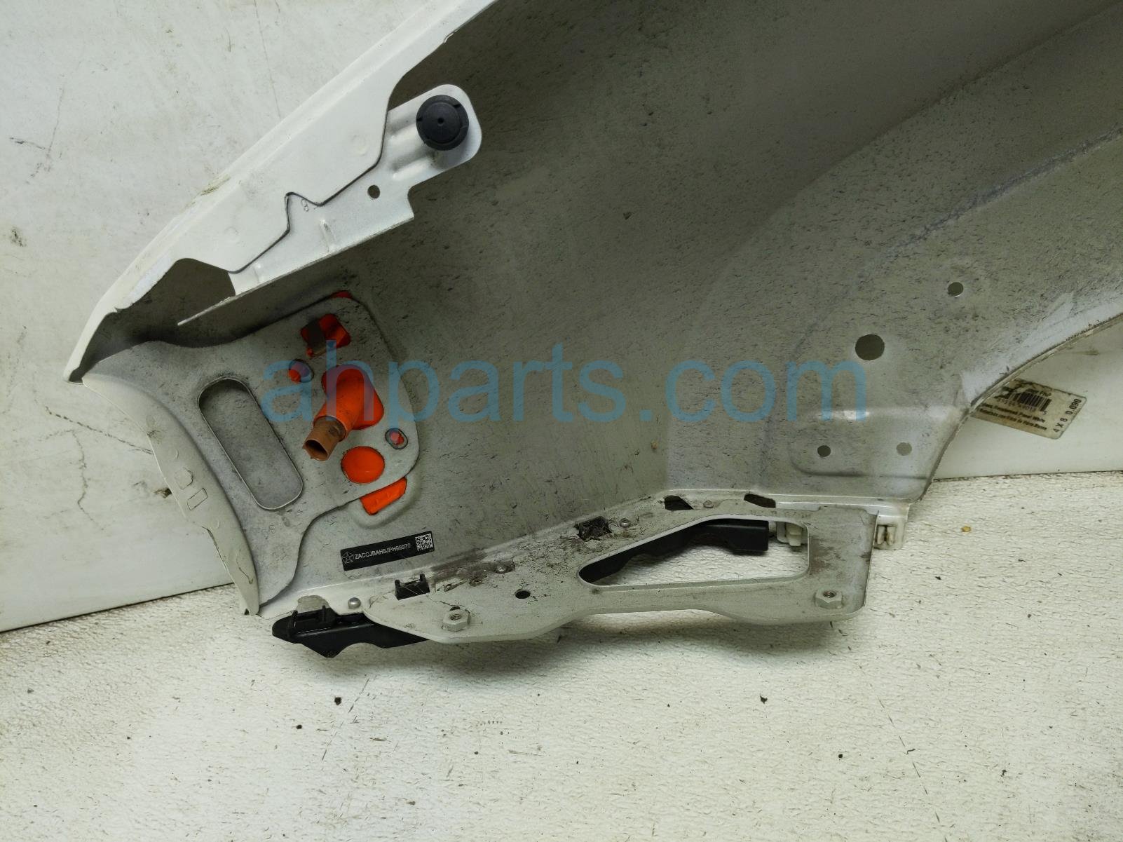 2018 Jeep Renegade Front Passenger Fender White 68307086AA Replacement 2018 Jeep Renegade Front Passenger Fender White 68307086AA Replacement thumbnail