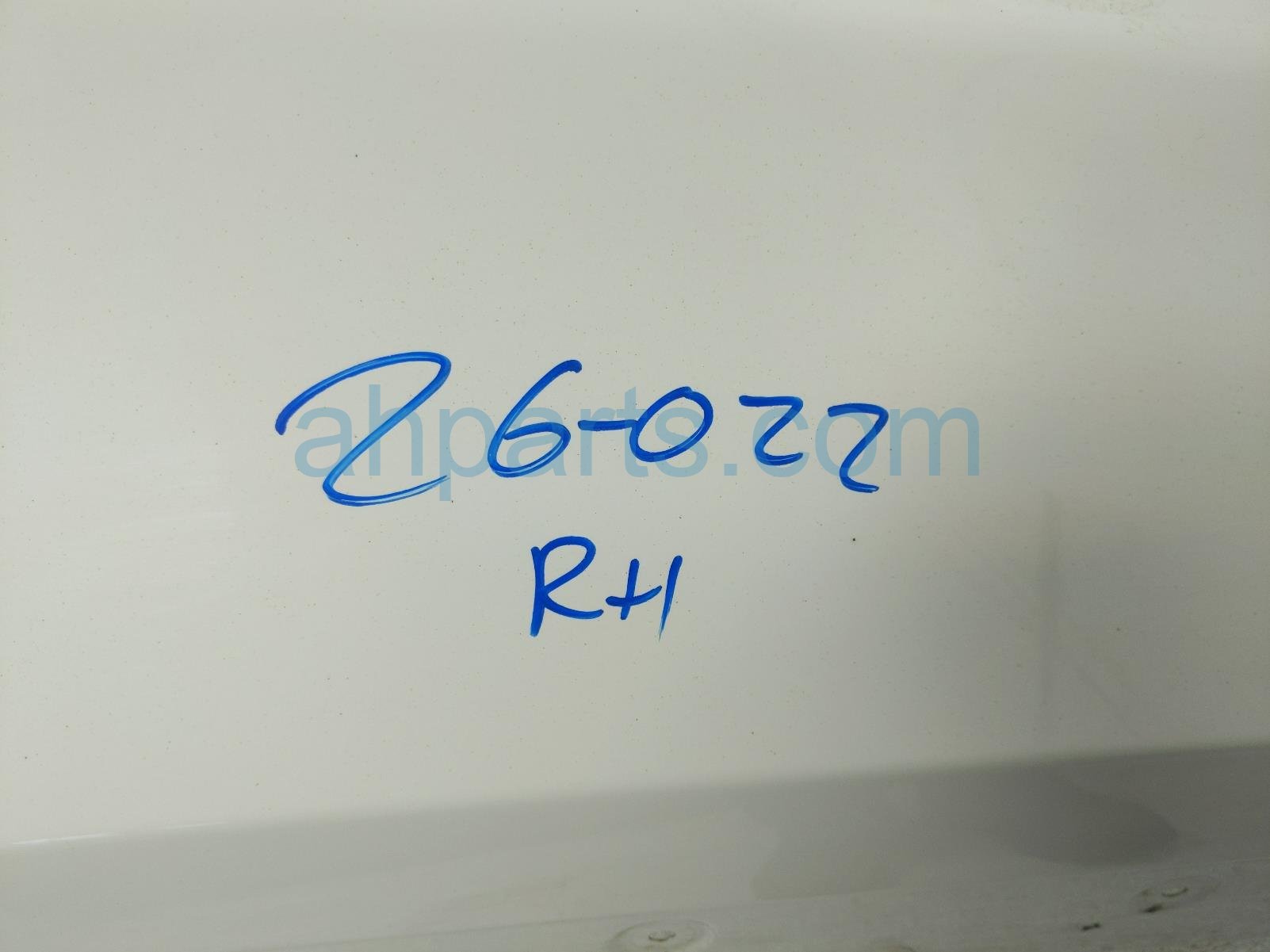 2018 Jeep Renegade Front Passenger Fender White 68307086AA Replacement 2018 Jeep Renegade Front Passenger Fender White 68307086AA Replacement thumbnail