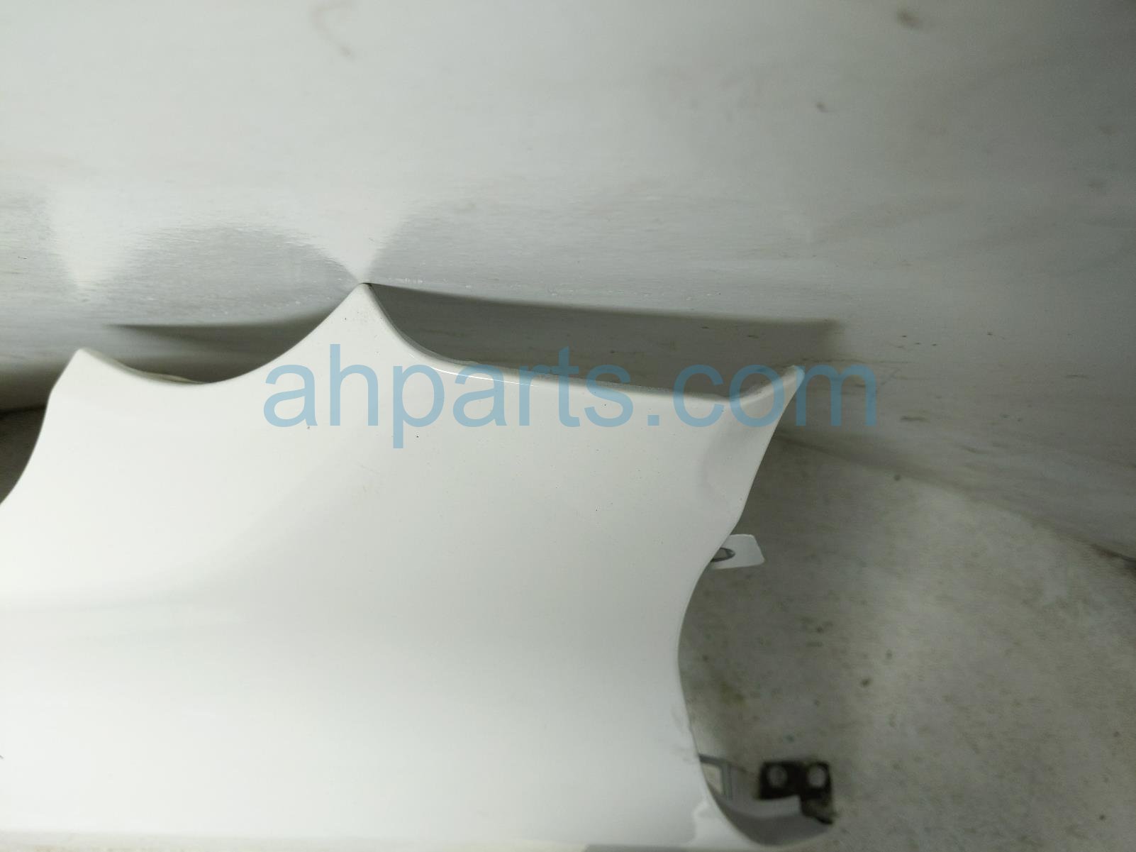 2018 Jeep Renegade Front Driver Fender White 68306752AA Replacement 2018 Jeep Renegade Front Driver Fender White 68306752AA Replacement thumbnail