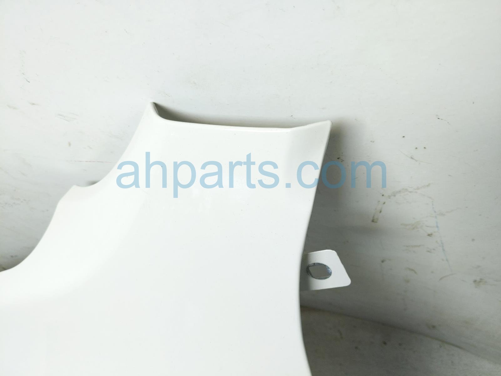 2018 Jeep Renegade Front Driver Fender White 68306752AA Replacement 2018 Jeep Renegade Front Driver Fender White 68306752AA Replacement thumbnail