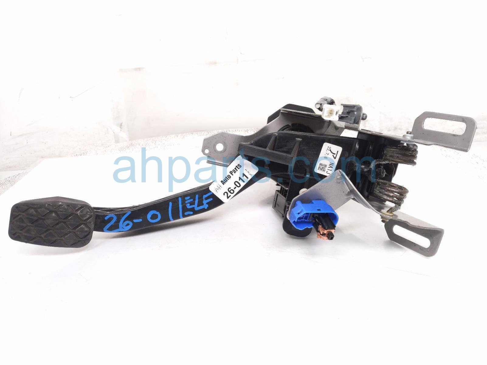 Mazda M.T PEDAL CLUTCH ASSY LH - 2.0L