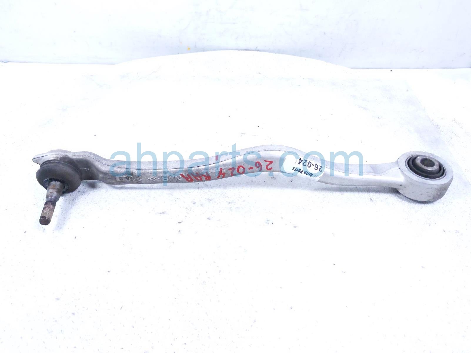 Lexus RR/RH LATERAL LOWER CONTROL ARM