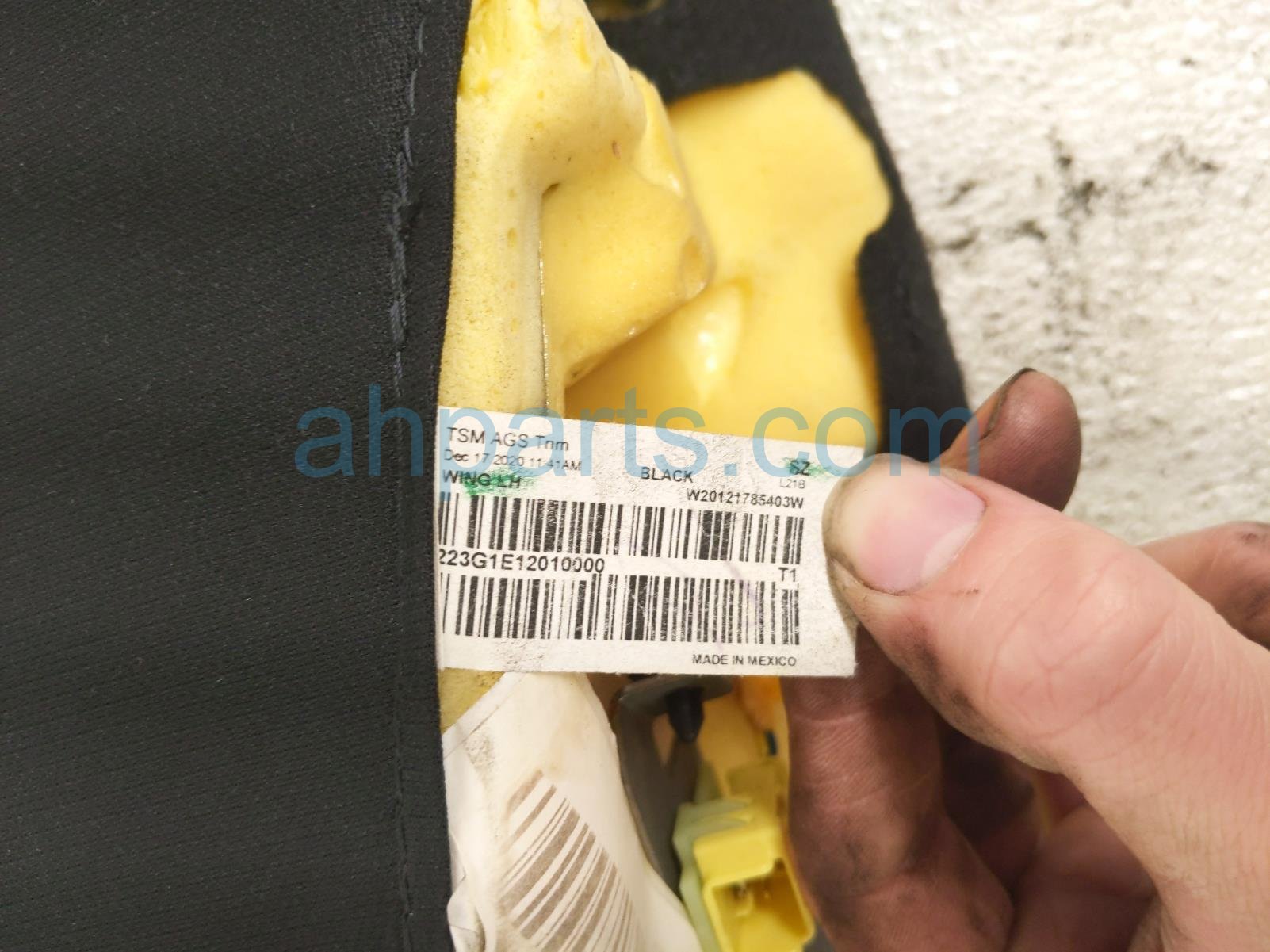 2021 Nissan Sentra Airbag Rear Driver Seat Air Bag Black Cloth 88660 6LW2E Replacement 2021 Nissan Sentra Airbag Rear Driver Seat Air Bag Black Cloth 88660 6LW2E Replacement thumbnail