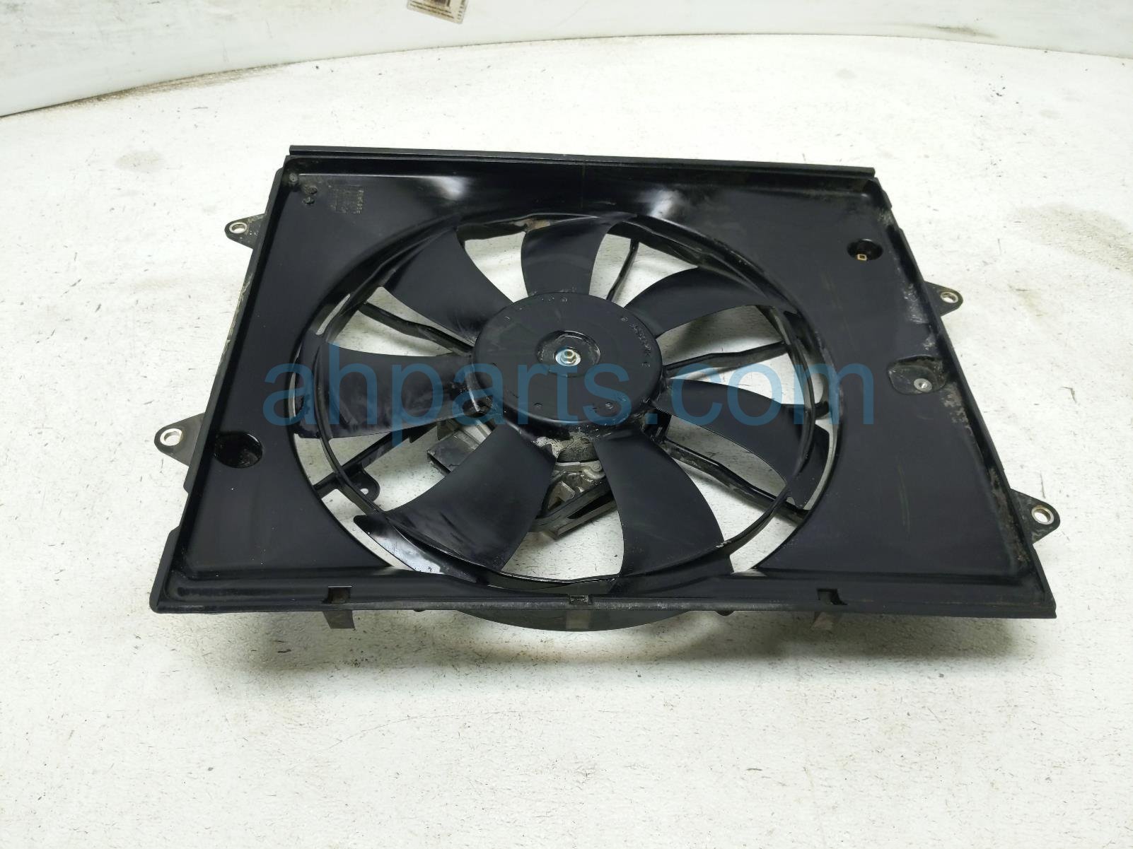 2017 Honda Civic Cooling Radiator Fan Assembly 19015 5BA A01 Replacement 2017 Honda Civic Cooling Radiator Fan Assembly 19015 5BA A01 Replacement thumbnail