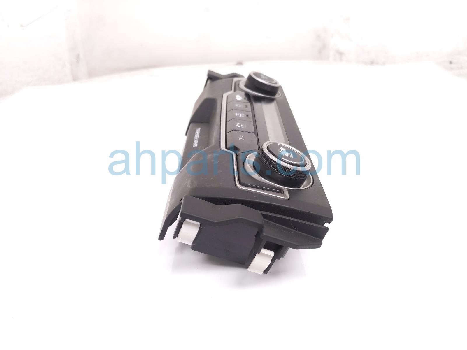 2017 Honda Civic Temperature Climate Heater/ac Control(on Dash) 79600 TBA A11ZA Replacement 2017 Honda Civic Temperature Climate Heater/ac Control(on Dash) 79600 TBA A11ZA Replacement thumbnail