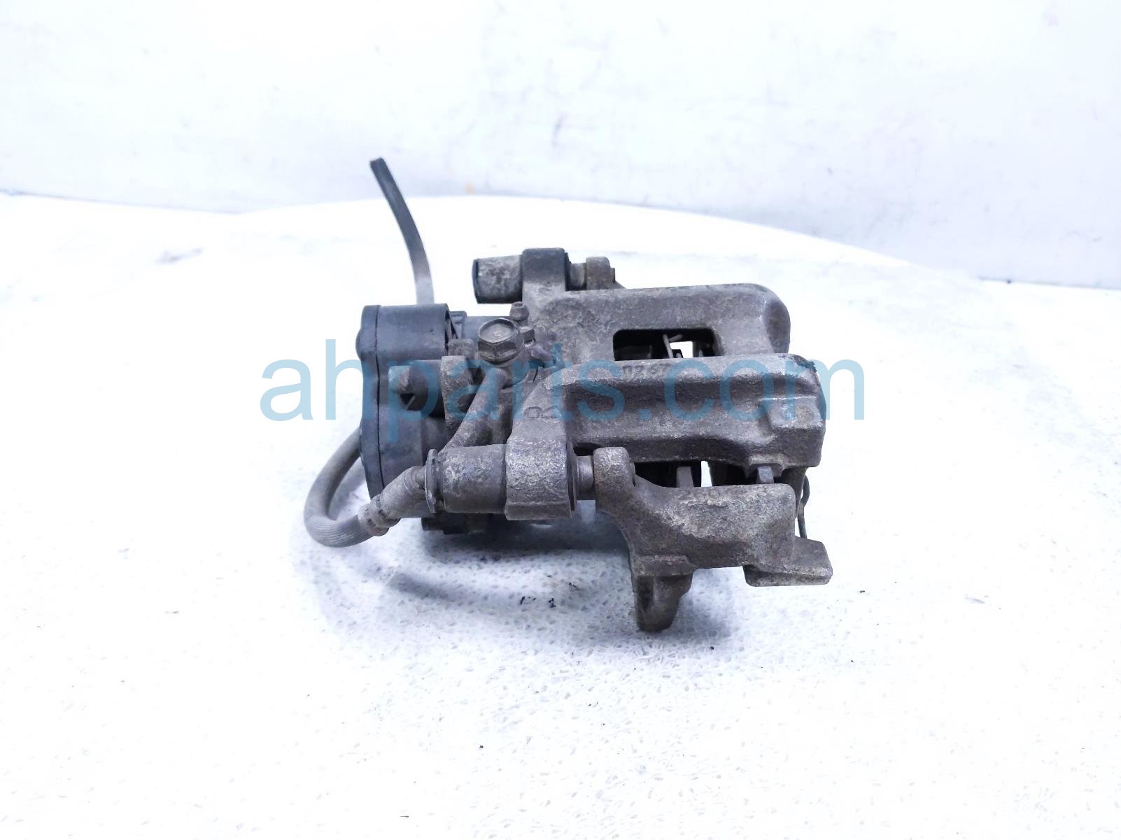 2017 Honda Civic Rear Passenger Brake Caliper 43020 TBA A03 Replacement 2017 Honda Civic Rear Passenger Brake Caliper 43020 TBA A03 Replacement thumbnail