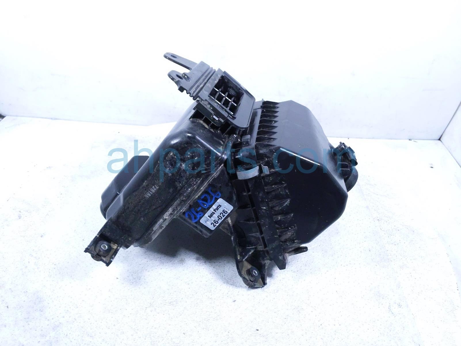 2017 Honda Civic Air Cleaner Intake Box 17201 5BA A00 Replacement 2017 Honda Civic Air Cleaner Intake Box 17201 5BA A00 Replacement thumbnail