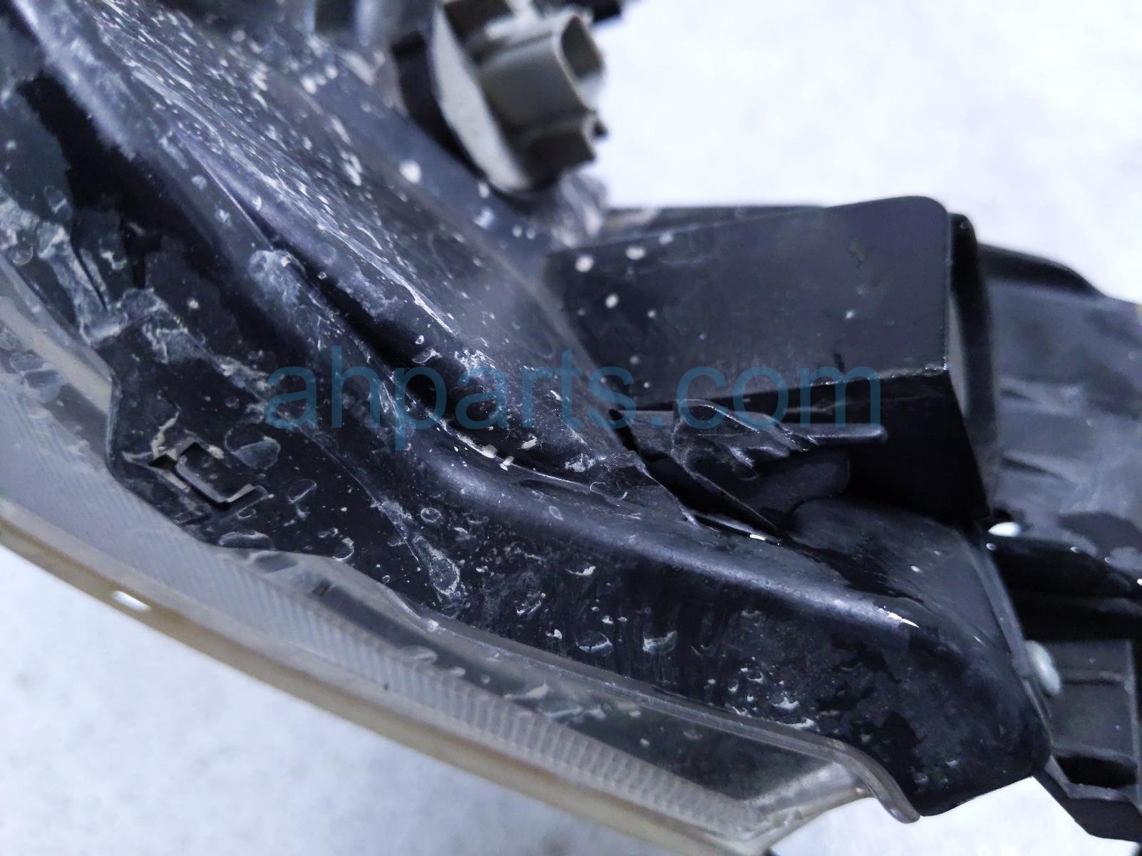 2017 Honda Civic Headlight Passenger Headlamp / Light Needs Polish 33100 TBA A01 Replacement 2017 Honda Civic Headlight Passenger Headlamp / Light Needs Polish 33100 TBA A01 Replacement thumbnail