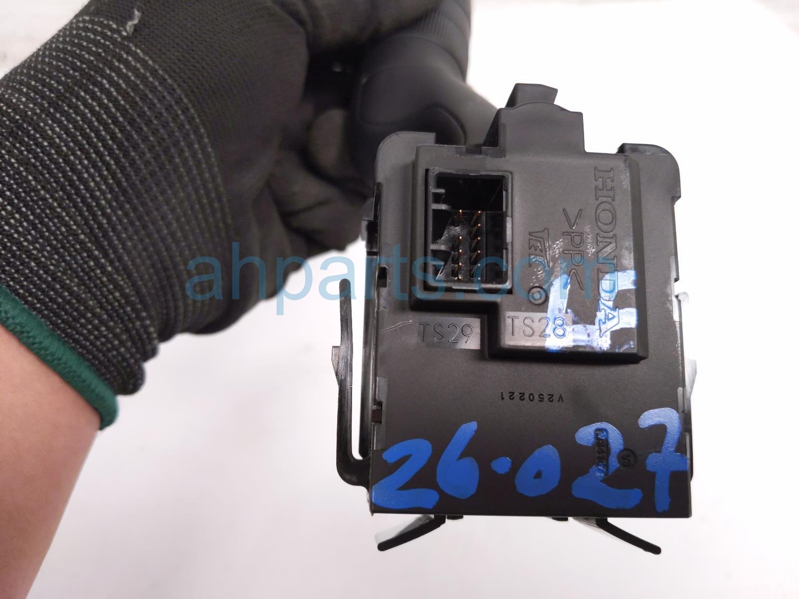 2025 Honda Pilot Combo Headlamp / Signal Column Switch 35255 T20 C11 Replacement 2025 Honda Pilot Combo Headlamp / Signal Column Switch 35255 T20 C11 Replacement thumbnail