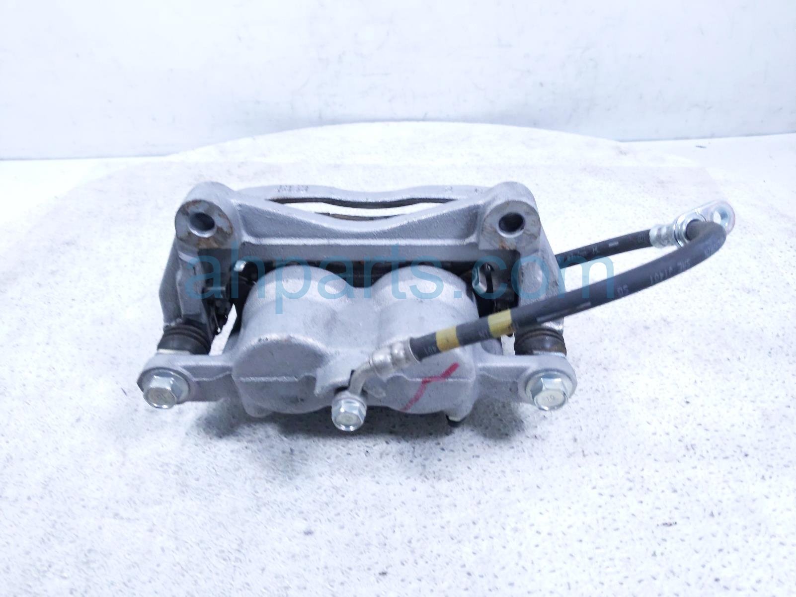 2025 Honda Pilot Front Driver Brake Caliper 45019 T90 A00 Replacement 2025 Honda Pilot Front Driver Brake Caliper 45019 T90 A00 Replacement thumbnail