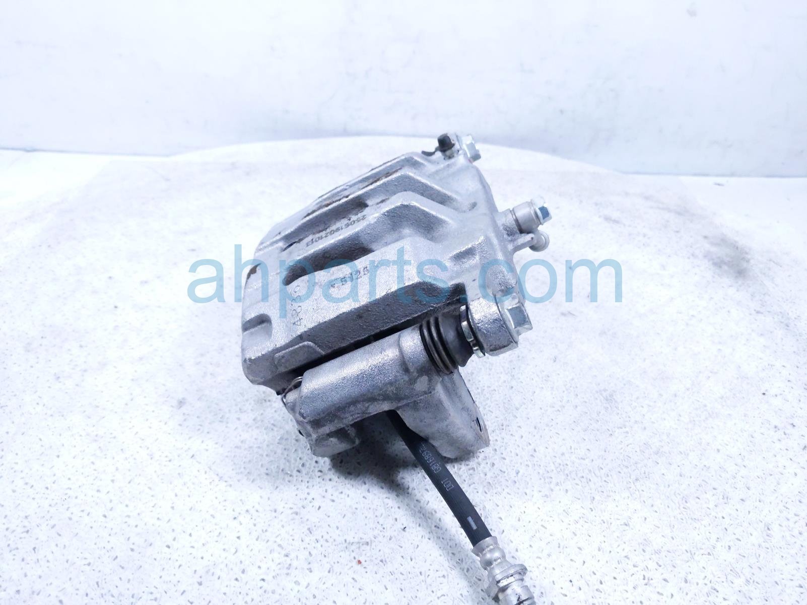 2025 Honda Pilot Front Passenger Brake Caliper 45018 T90 A00 Replacement 2025 Honda Pilot Front Passenger Brake Caliper 45018 T90 A00 Replacement thumbnail