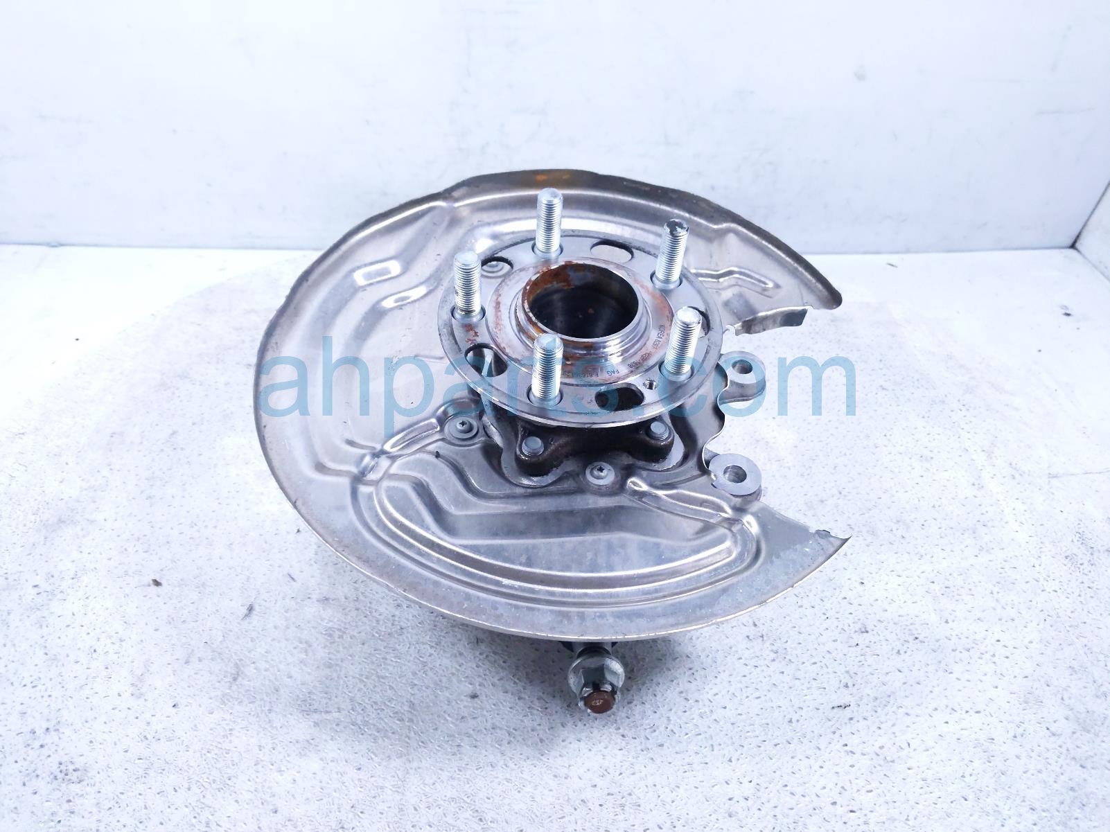 Honda RR/LH SPINDLE KNUCKLE HUB - FWD