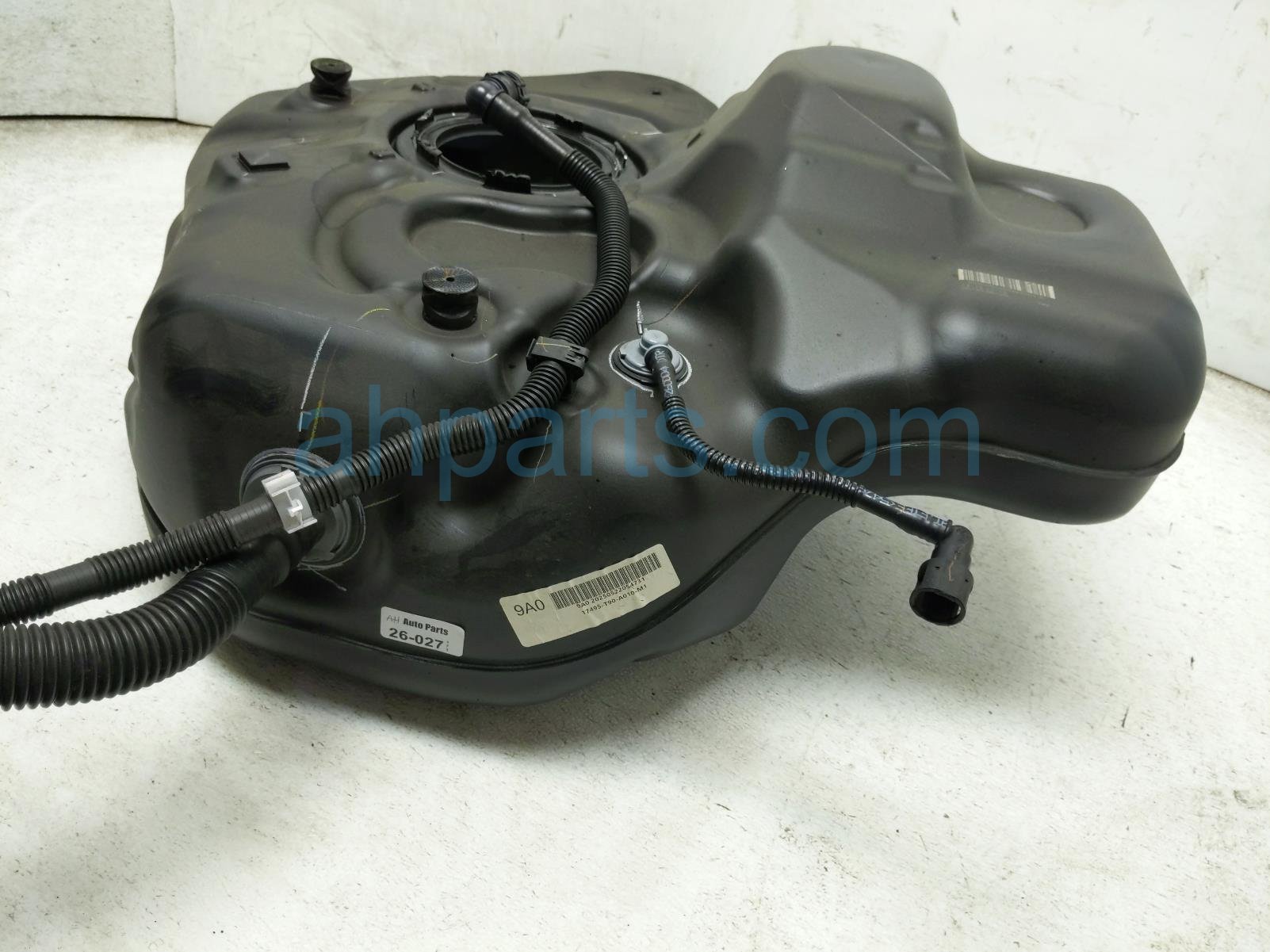 2025 Honda Pilot Gas / Fuel Tank 17044 T90 A00 Replacement 2025 Honda Pilot Gas / Fuel Tank 17044 T90 A00 Replacement thumbnail