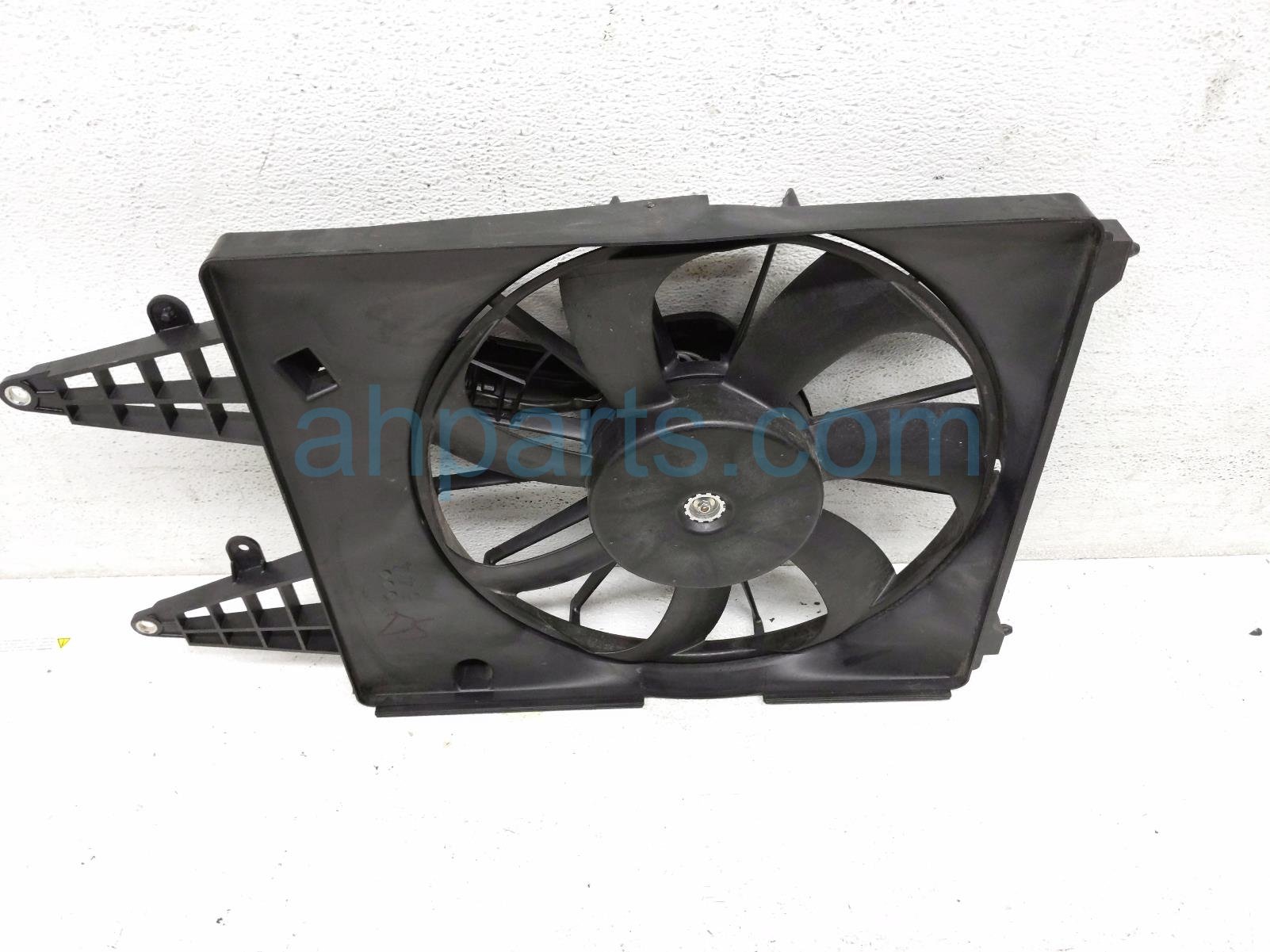 $145 Honda AC CONDENSER FAN ASSEMBLY RIGHT
