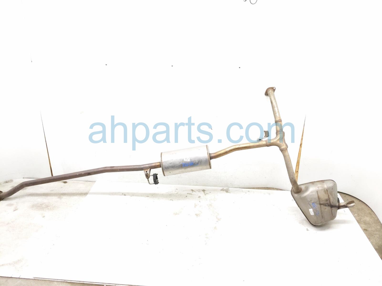 2018 Honda CR V Passenger Exhaust Muffler 1.5t Fwd 18307 TLB A54 Replacement 2018 Honda CR V Passenger Exhaust Muffler 1.5t Fwd 18307 TLB A54 Replacement thumbnail