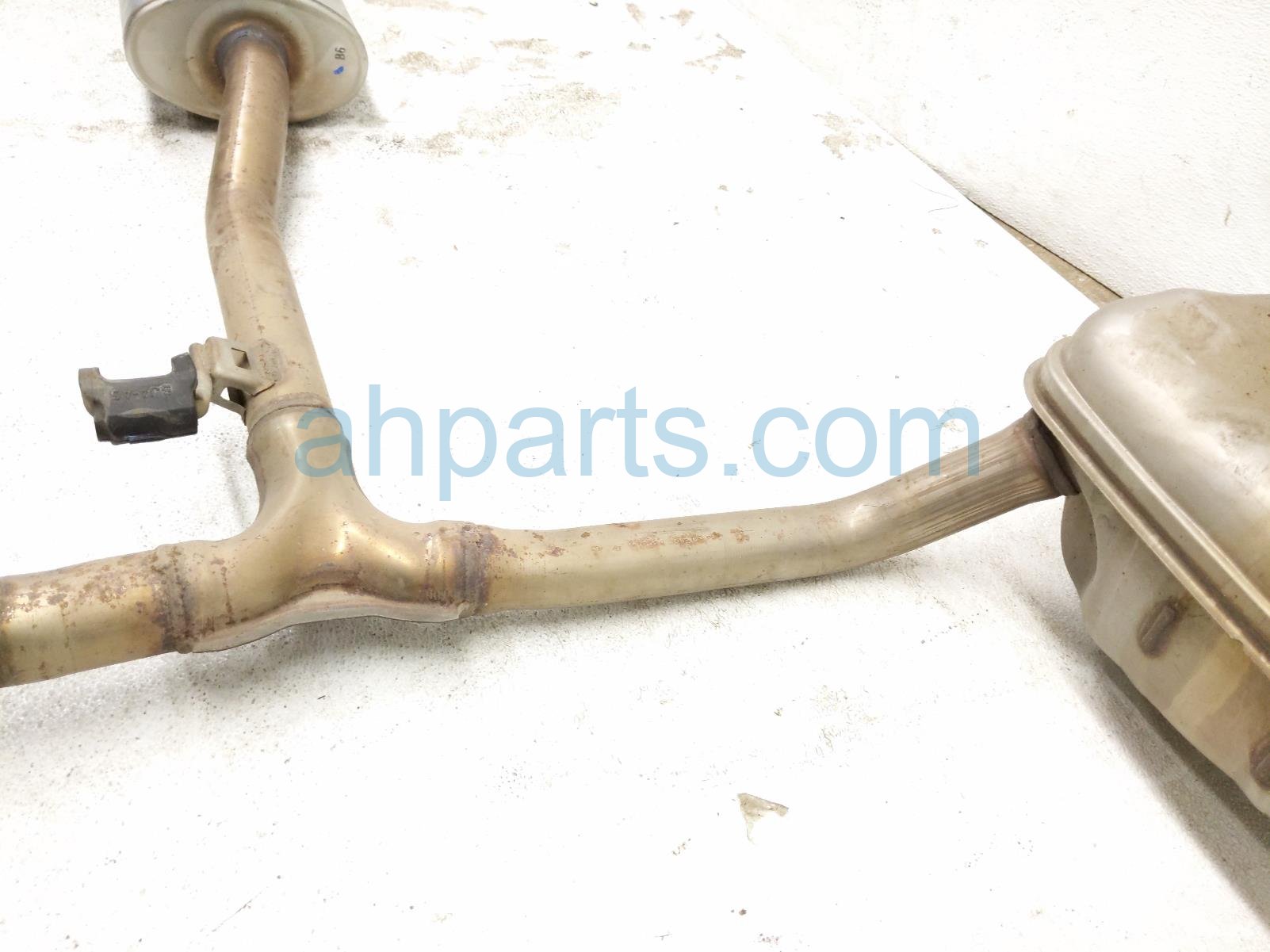 2018 Honda CR V Passenger Exhaust Muffler 1.5t Fwd 18307 TLB A54 Replacement 2018 Honda CR V Passenger Exhaust Muffler 1.5t Fwd 18307 TLB A54 Replacement thumbnail