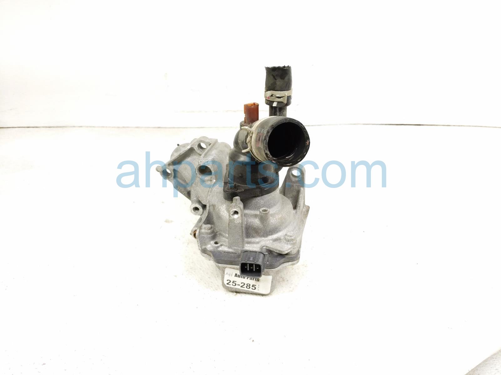 $175 Toyota WATER PUMP ASSY - 2.5L AWD