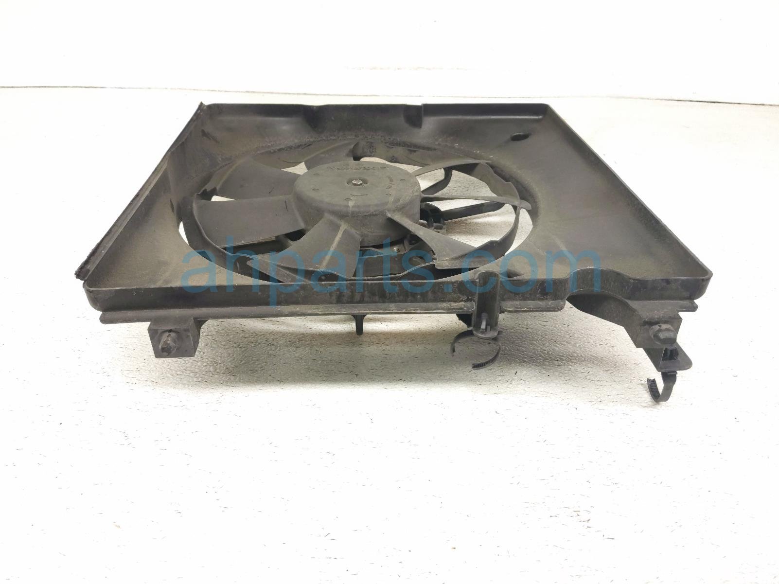2019 Honda Insight Cooling Ac Condenser Fan Assembly 38611 6L2 A01 Replacement 2019 Honda Insight Cooling Ac Condenser Fan Assembly 38611 6L2 A01 Replacement thumbnail