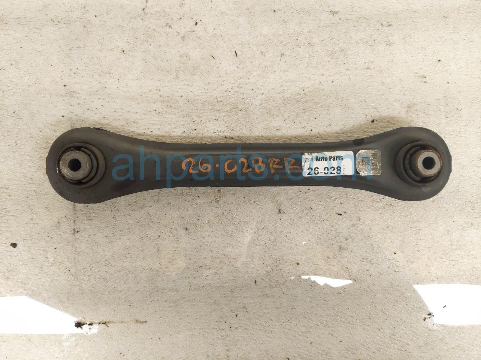 2019 Honda Insight Rear Passenger Center Lower Control Arm 52370 TXM A00 Replacement 2019 Honda Insight Rear Passenger Center Lower Control Arm 52370 TXM A00 Replacement thumbnail
