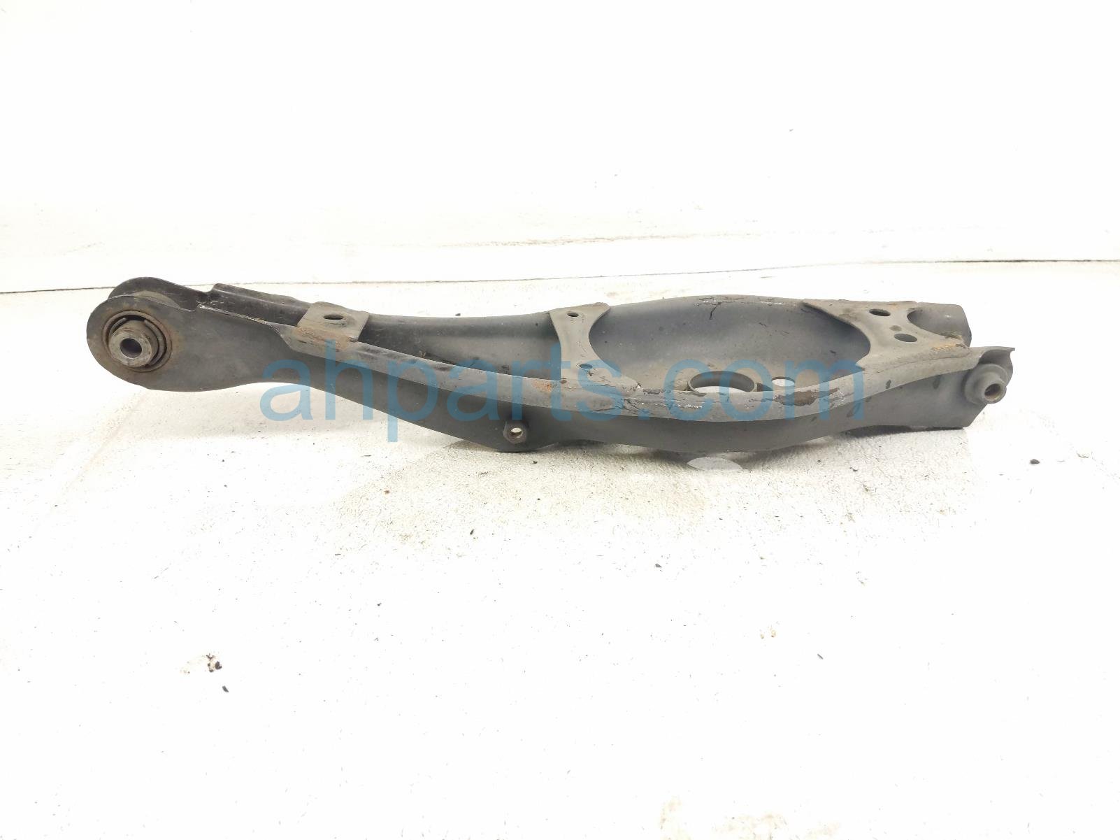 2019 Honda Insight Rear Driver Spring Seat Lower Control Arm 52355 TGG A00 Replacement 2019 Honda Insight Rear Driver Spring Seat Lower Control Arm 52355 TGG A00 Replacement thumbnail