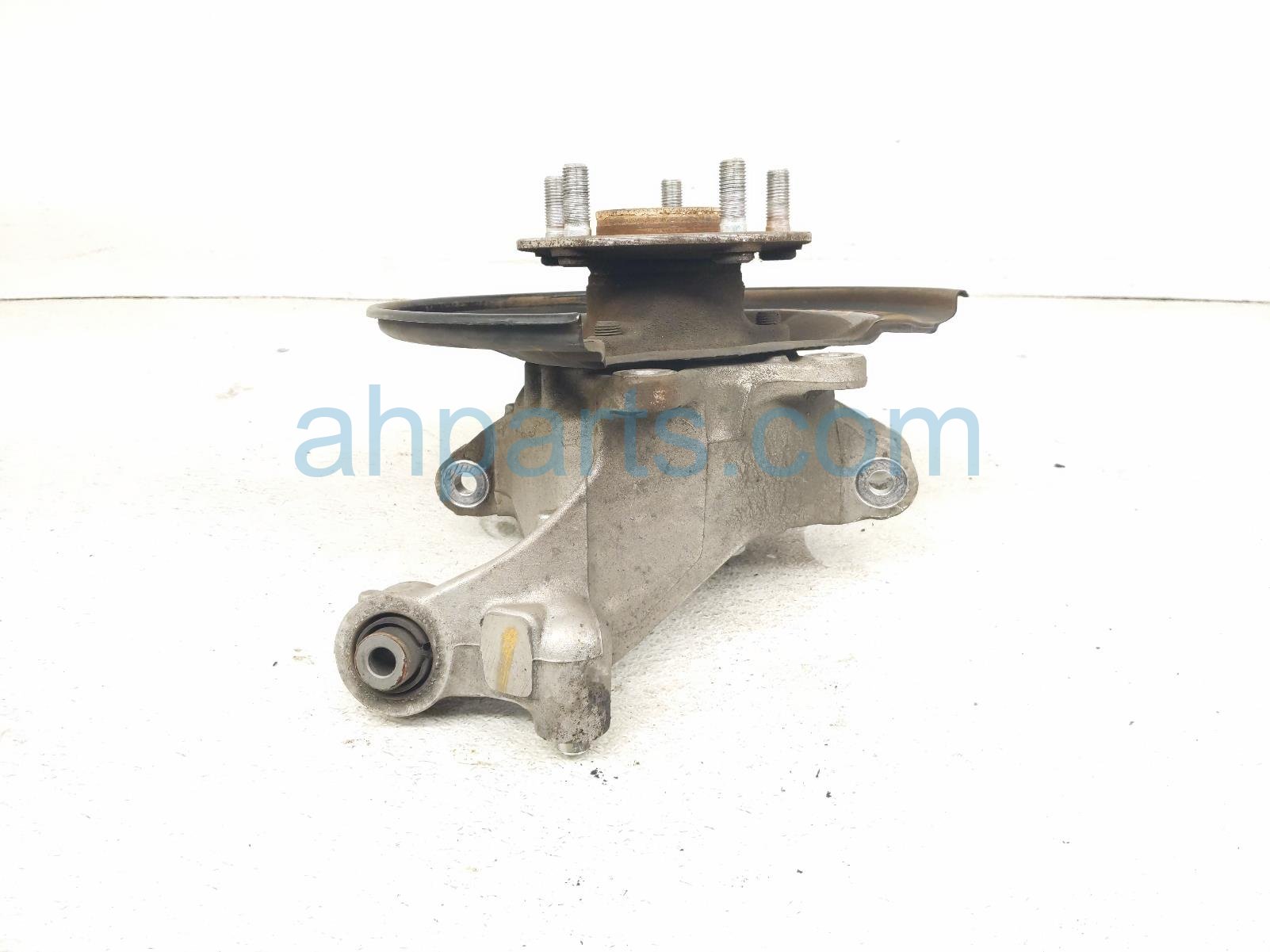 2019 Honda Insight Axle Stub Rear Driver Spindle Knuckle Hub 42200 TBA A01 Replacement 2019 Honda Insight Axle Stub Rear Driver Spindle Knuckle Hub 42200 TBA A01 Replacement thumbnail