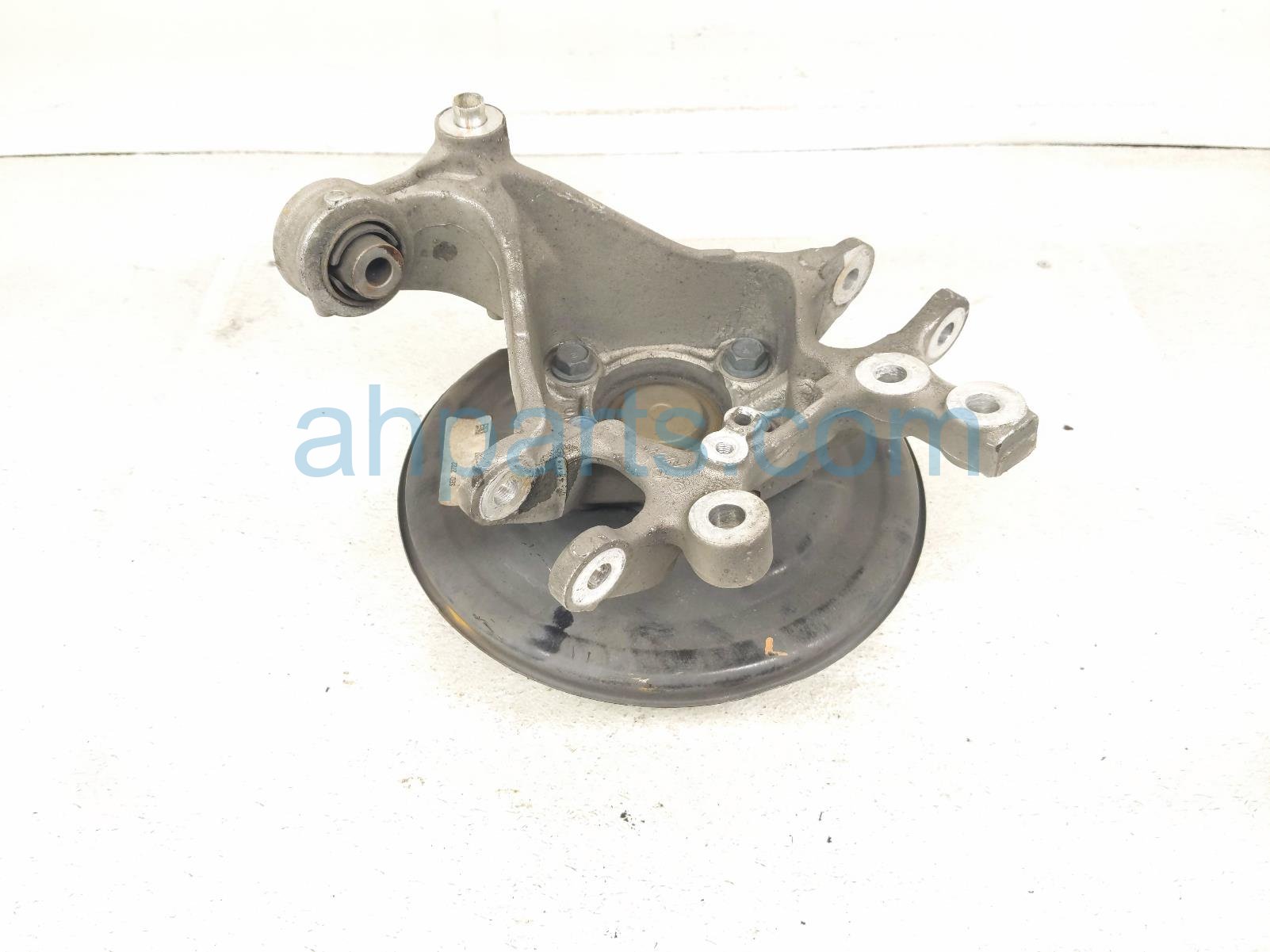 2019 Honda Insight Axle Stub Rear Driver Spindle Knuckle Hub 42200 TBA A01 Replacement 2019 Honda Insight Axle Stub Rear Driver Spindle Knuckle Hub 42200 TBA A01 Replacement thumbnail