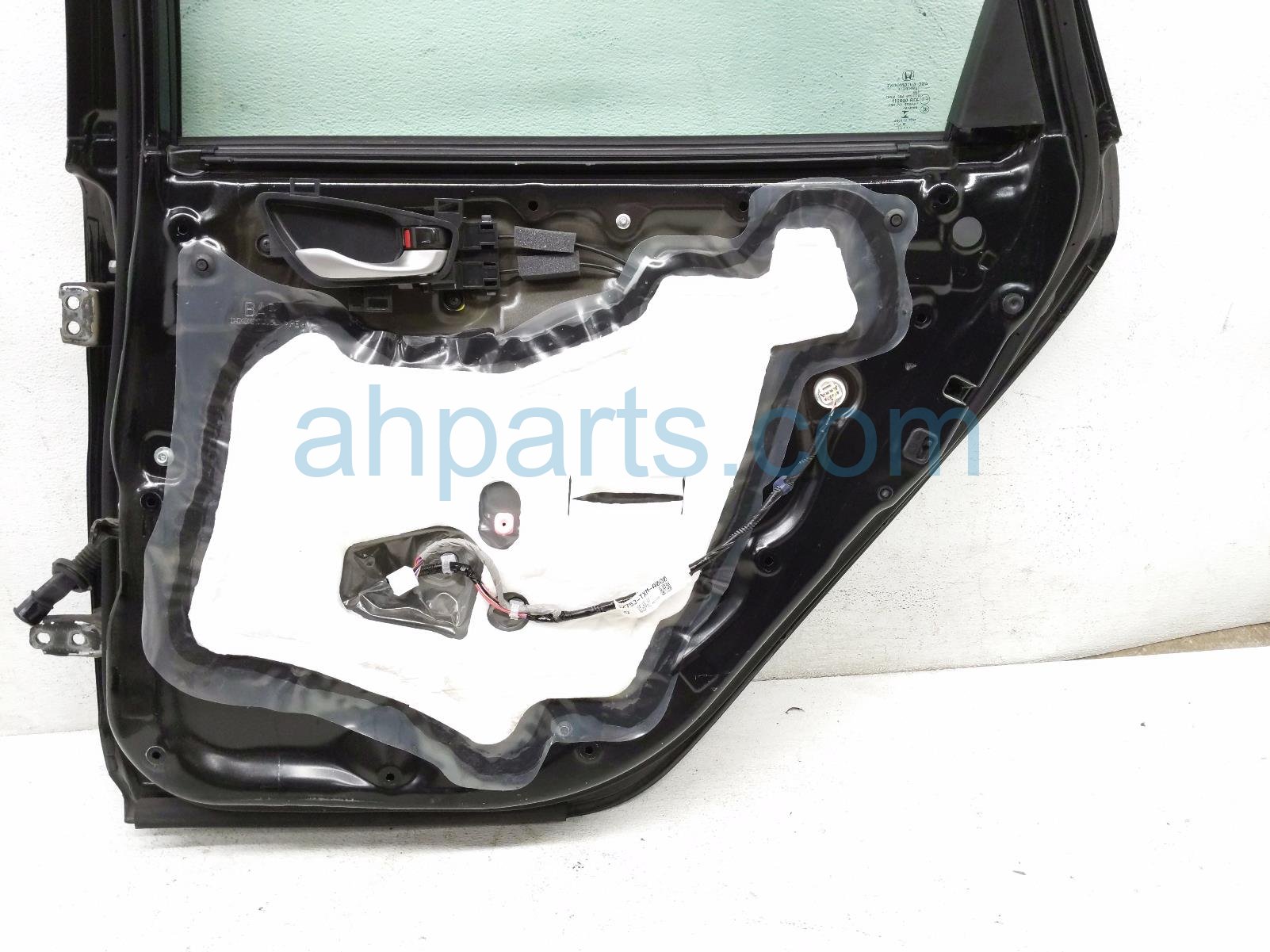 2019 Honda Insight Rear Passenger Door Black No Inside Trim 67510 TXM A91ZZ Replacement 2019 Honda Insight Rear Passenger Door Black No Inside Trim 67510 TXM A91ZZ Replacement thumbnail