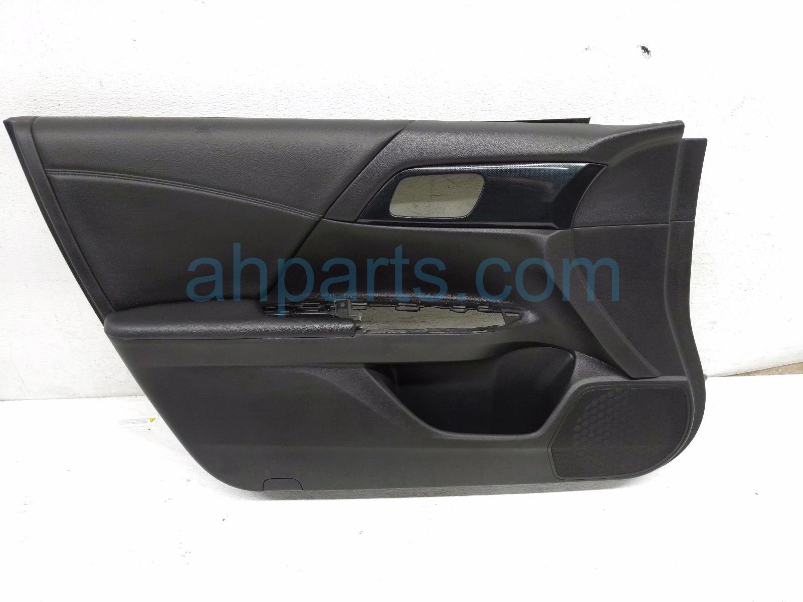 Honda FR/LH INTERIOR DOOR PANEL - BLACK