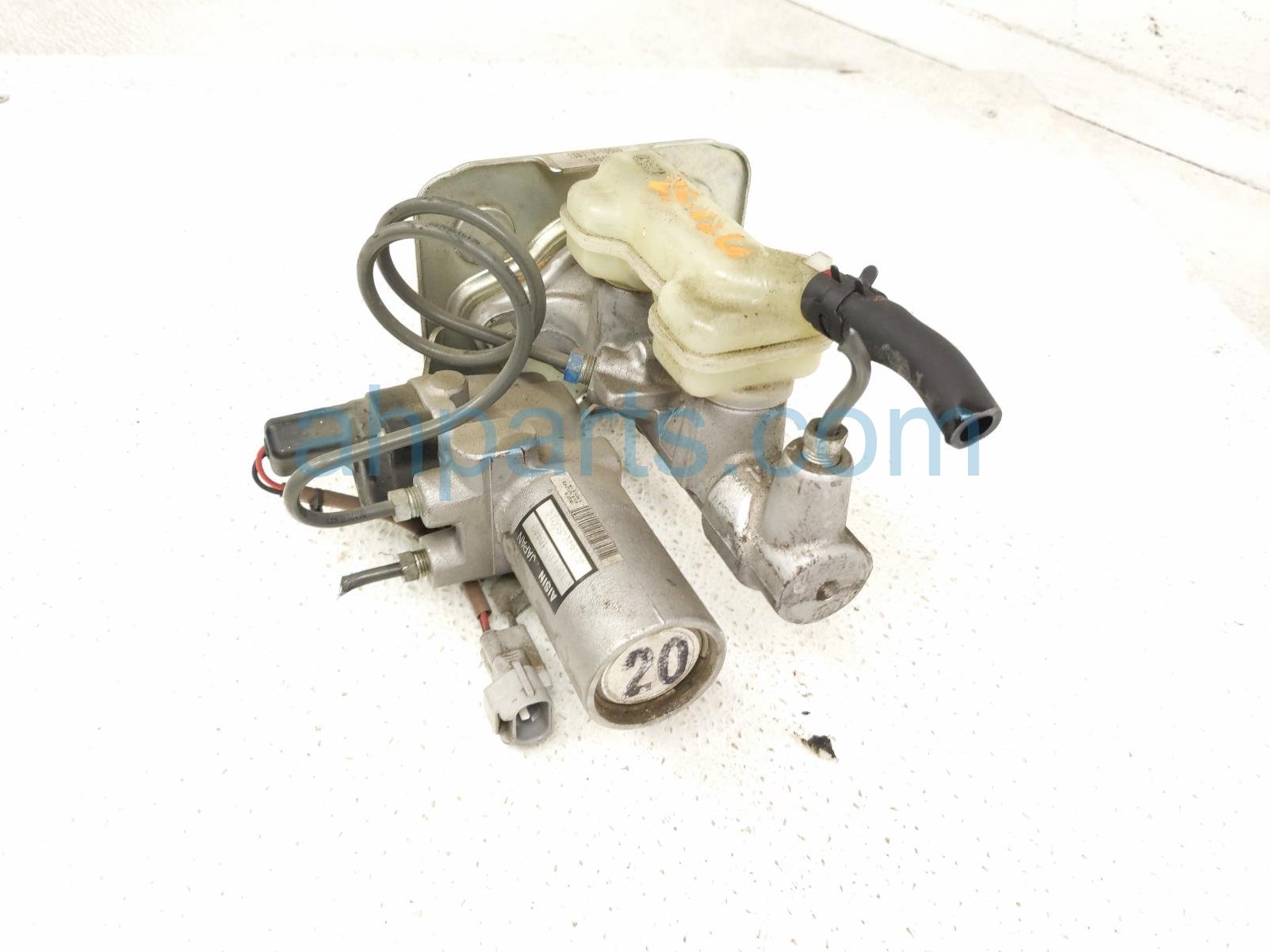 2007 Lexus Ls460 Brake Master Cylinder W/ Reservoir 47207 50020 Replacement 2007 Lexus Ls460 Brake Master Cylinder W/ Reservoir 47207 50020 Replacement thumbnail