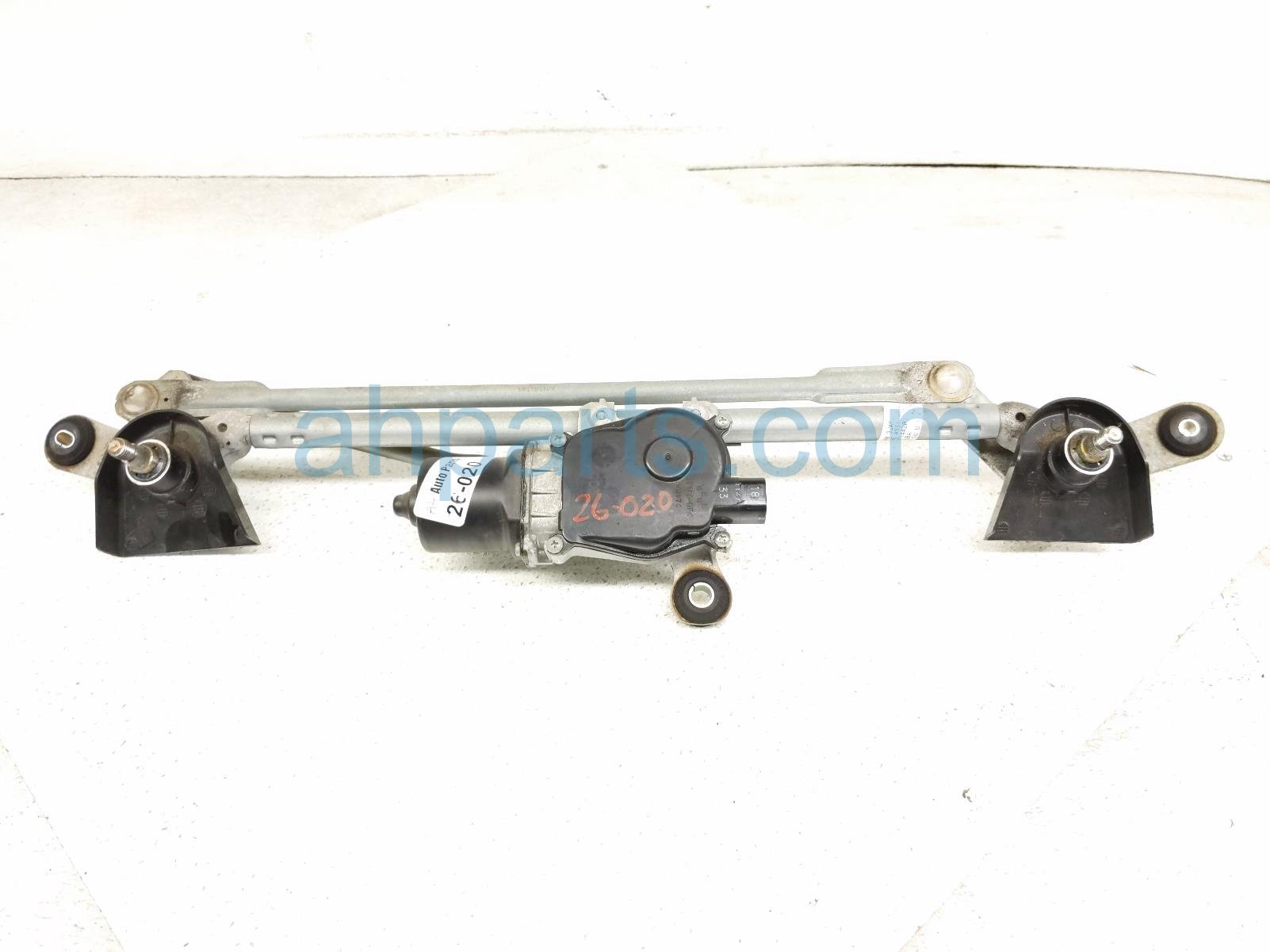 Nissan FRT WINDSHIELD WIPER MOTOR & LINKAGE