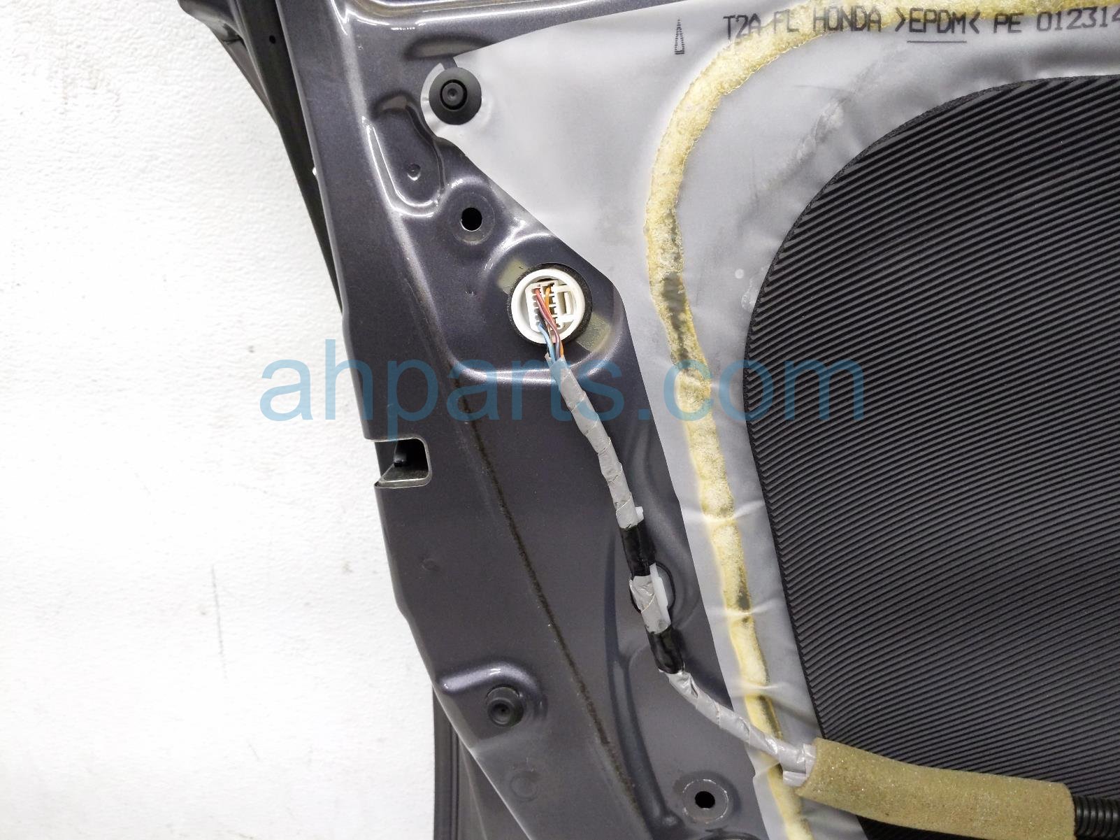 2014 Honda Accord Front Driver Door Grey No Mirror/trim 67050 T2A A90ZZ Replacement 2014 Honda Accord Front Driver Door Grey No Mirror/trim 67050 T2A A90ZZ Replacement thumbnail