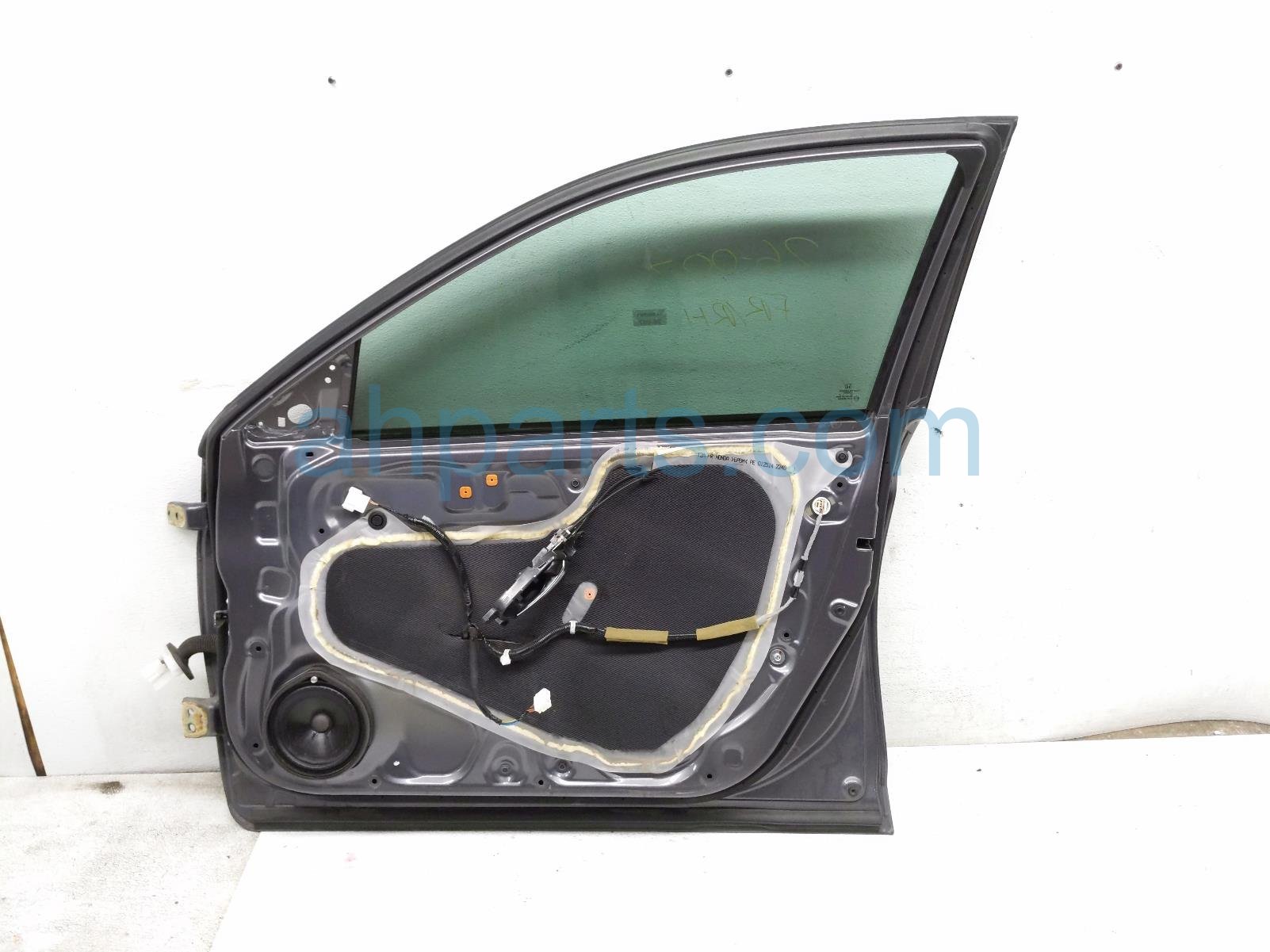 2014 Honda Accord Front Passenger Door Grey No Mirror/trim 67010 T2A A90ZZ Replacement 2014 Honda Accord Front Passenger Door Grey No Mirror/trim 67010 T2A A90ZZ Replacement thumbnail