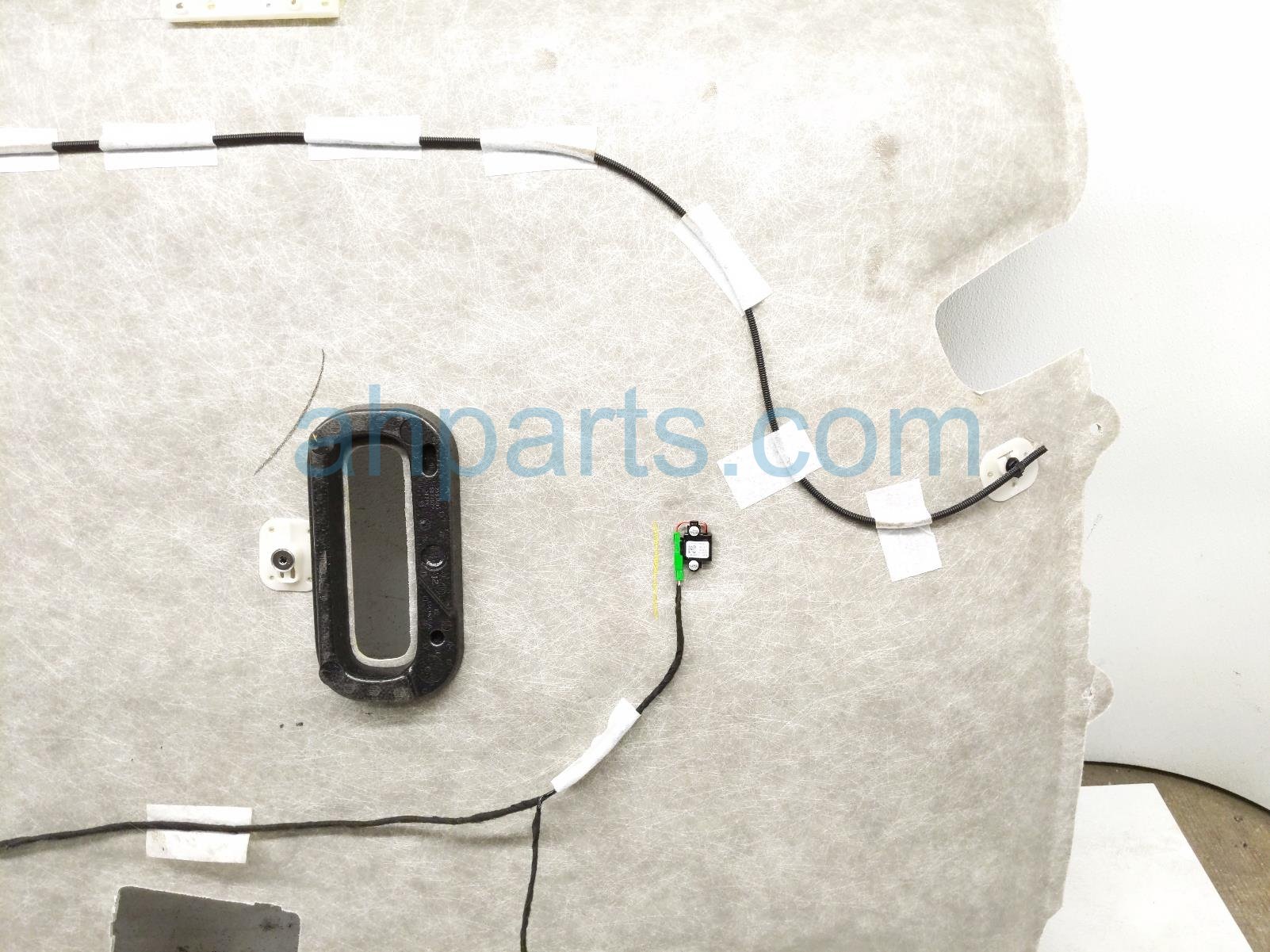 2021 Honda Pilot Roof Headliner / Sunroof Tan 83201 TG7 A52ZA Replacement 2021 Honda Pilot Roof Headliner / Sunroof Tan 83201 TG7 A52ZA Replacement thumbnail