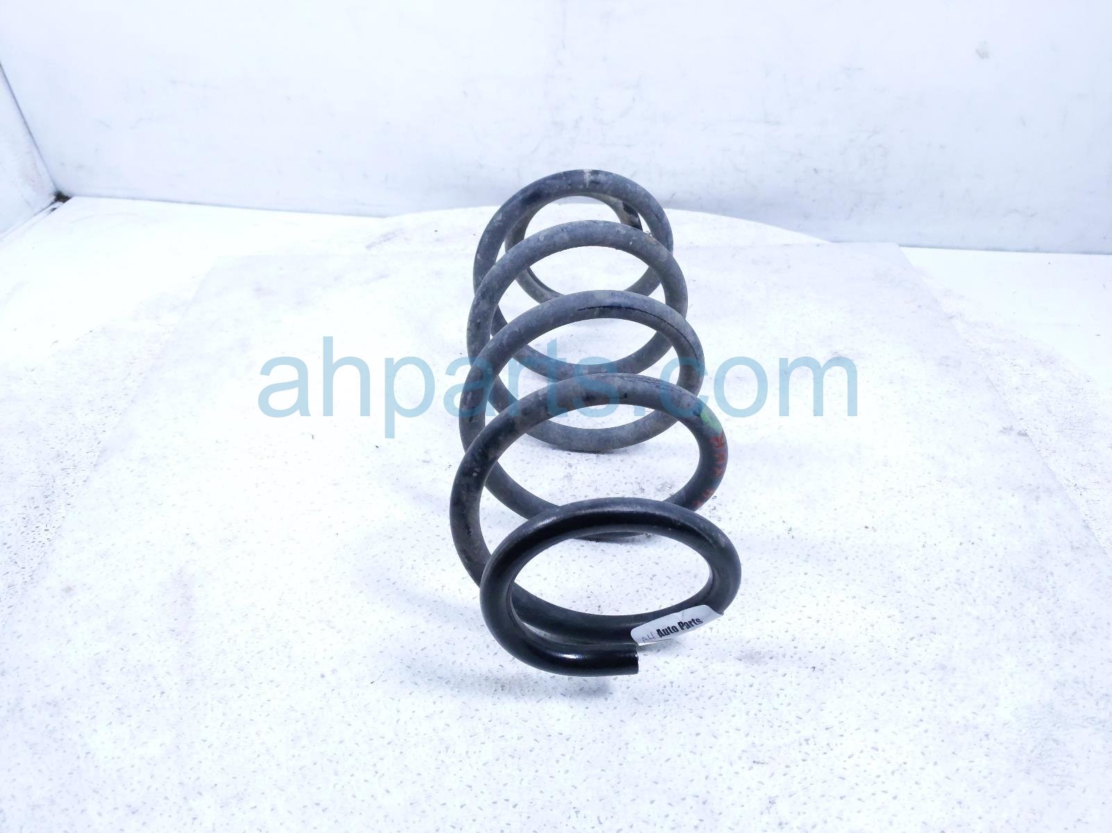 2022 Toyota Sienna Strut / / Shock Absorber Rear Passenger Coil Spring Fwd 48231 08080 Replacement 2022 Toyota Sienna Strut / / Shock Absorber Rear Passenger Coil Spring Fwd 48231 08080 Replacement thumbnail