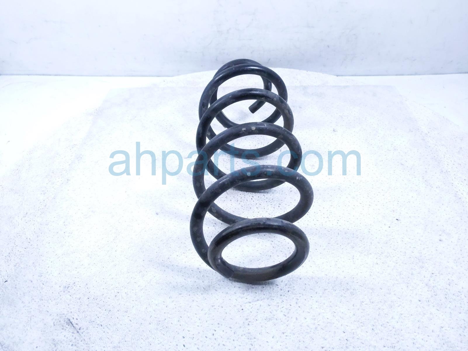 2022 Toyota Sienna Strut / / Shock Absorber Rear Driver Coil Spring Fwd 48231 08080 Replacement 2022 Toyota Sienna Strut / / Shock Absorber Rear Driver Coil Spring Fwd 48231 08080 Replacement thumbnail