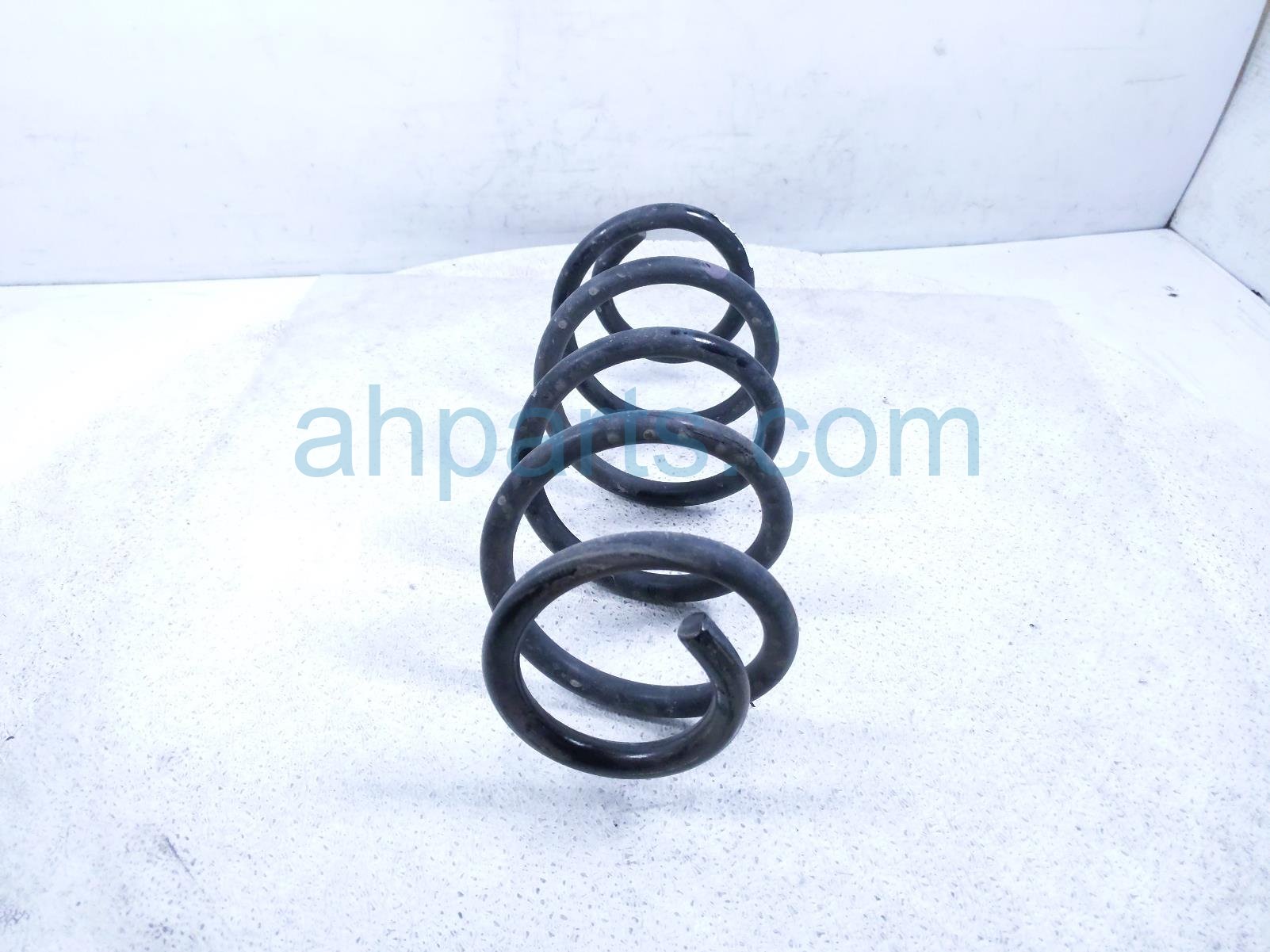 2022 Toyota Sienna Strut / / Shock Absorber Rear Driver Coil Spring Fwd 48231 08080 Replacement 2022 Toyota Sienna Strut / / Shock Absorber Rear Driver Coil Spring Fwd 48231 08080 Replacement thumbnail