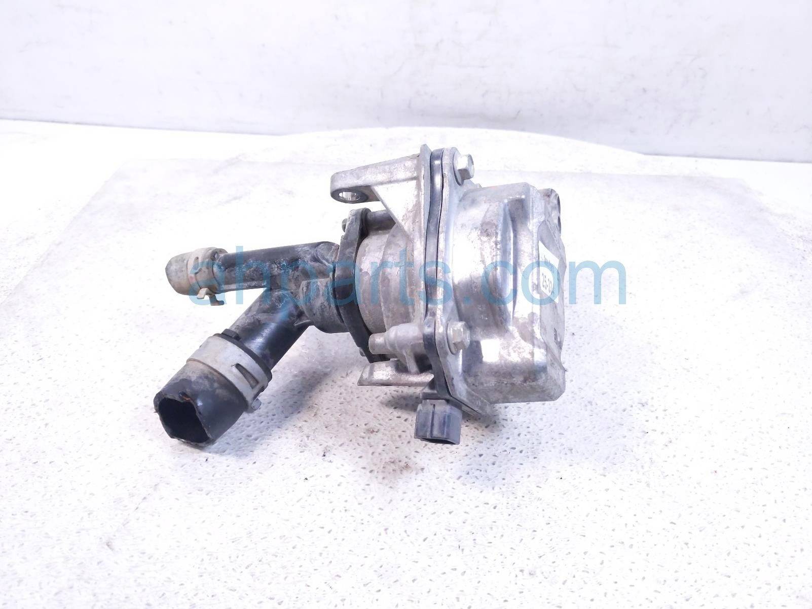 2022 Toyota Sienna Electric Engine Water Pump 16032 F0011 Replacement 2022 Toyota Sienna Electric Engine Water Pump 16032 F0011 Replacement thumbnail