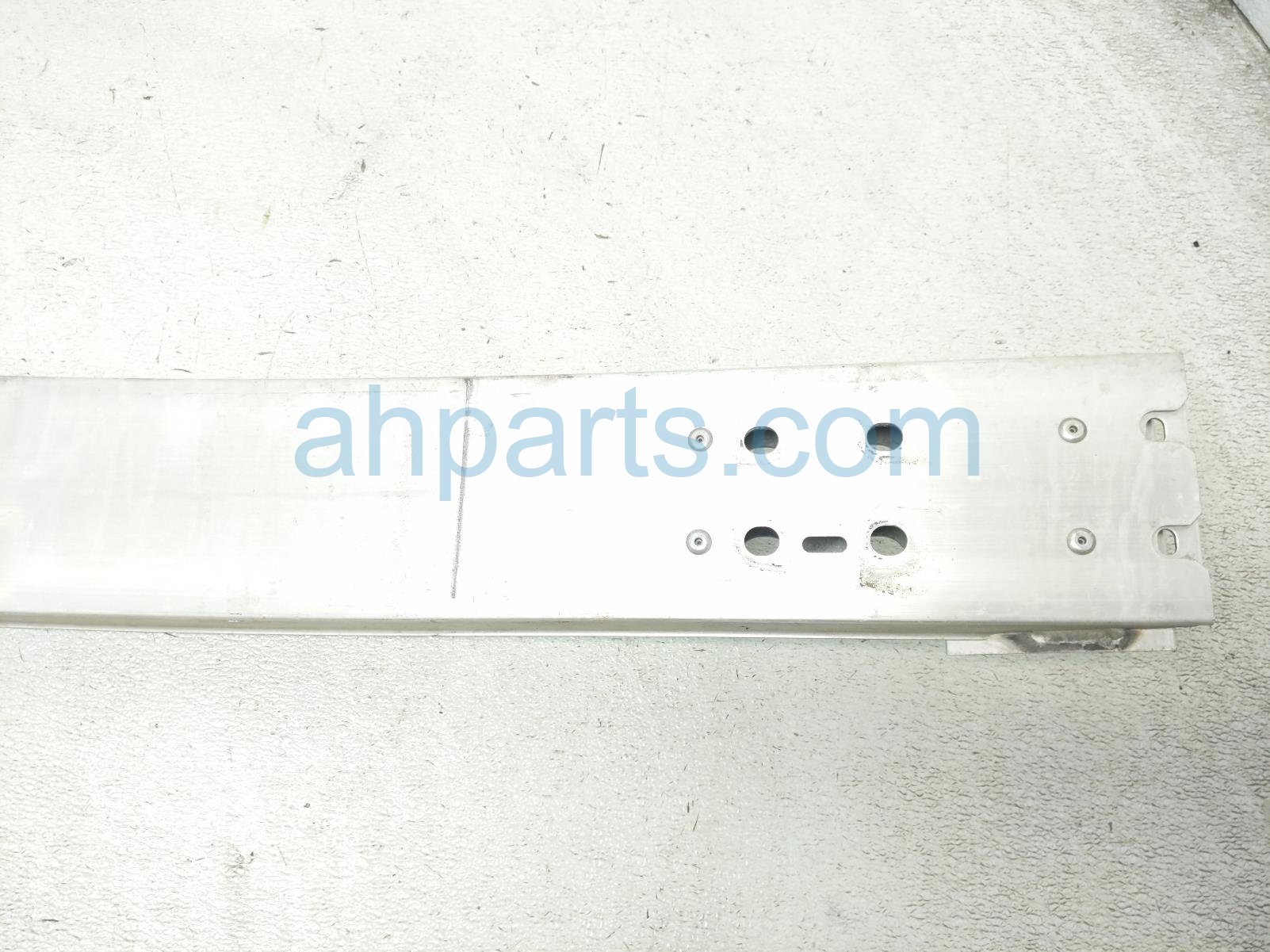 2022 Toyota Sienna Beam Front Bumper Upper Reinforcement Bar 52021 08050 Replacement 2022 Toyota Sienna Beam Front Bumper Upper Reinforcement Bar 52021 08050 Replacement thumbnail