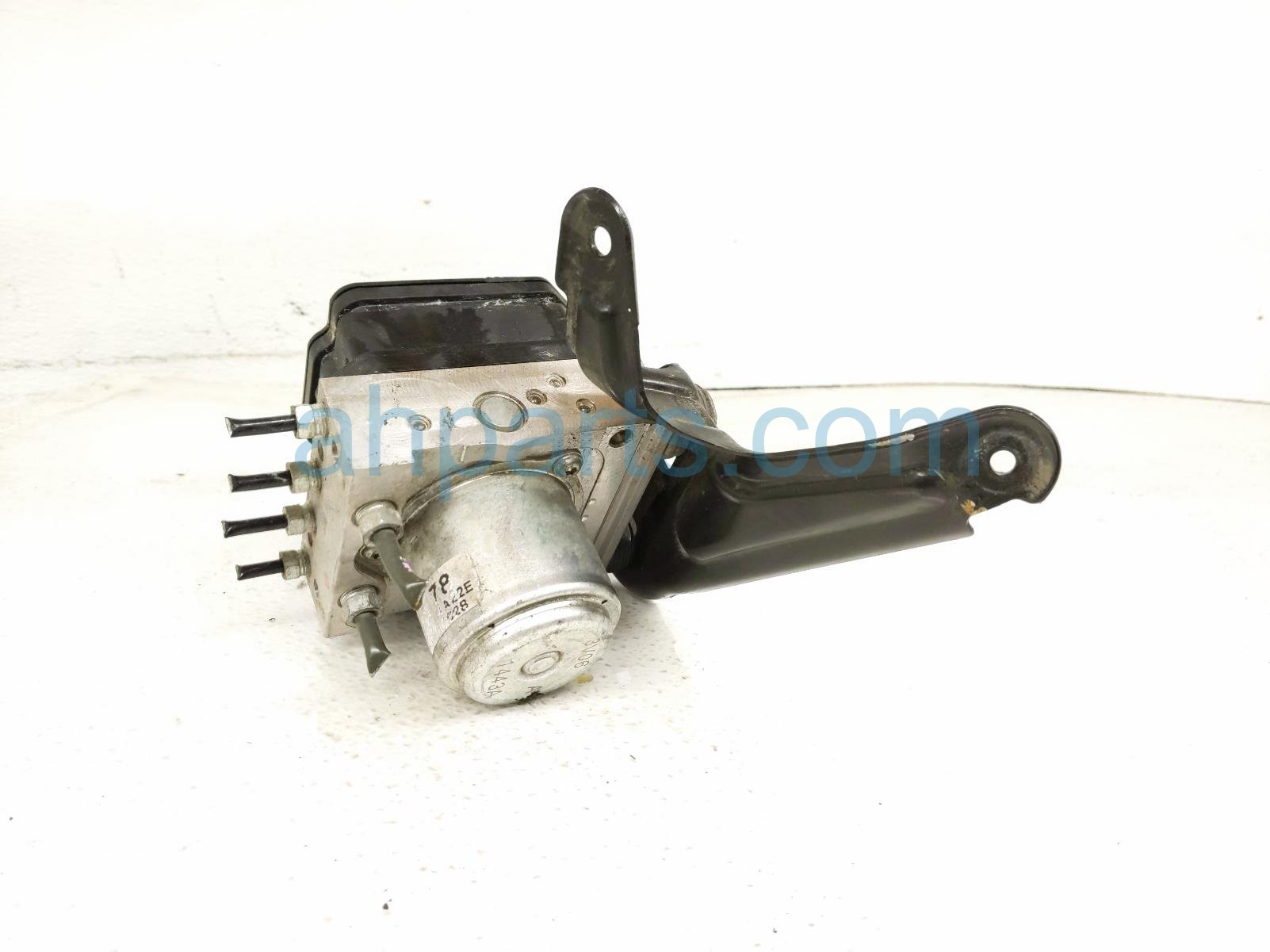 2014 Honda Accord Abs/vsa (anti Lock Brake) Abs / Vsa Pump / Modulator 04571 T2F L21 Replacement 2014 Honda Accord Abs/vsa (anti Lock Brake) Abs / Vsa Pump / Modulator 04571 T2F L21 Replacement thumbnail