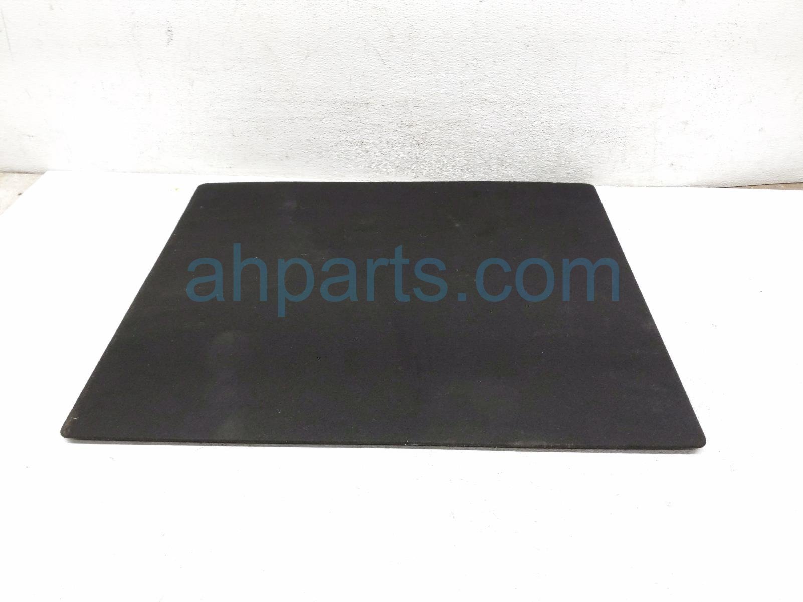 Toyota TRUNK FLOOR CARPET LINER - BLK
