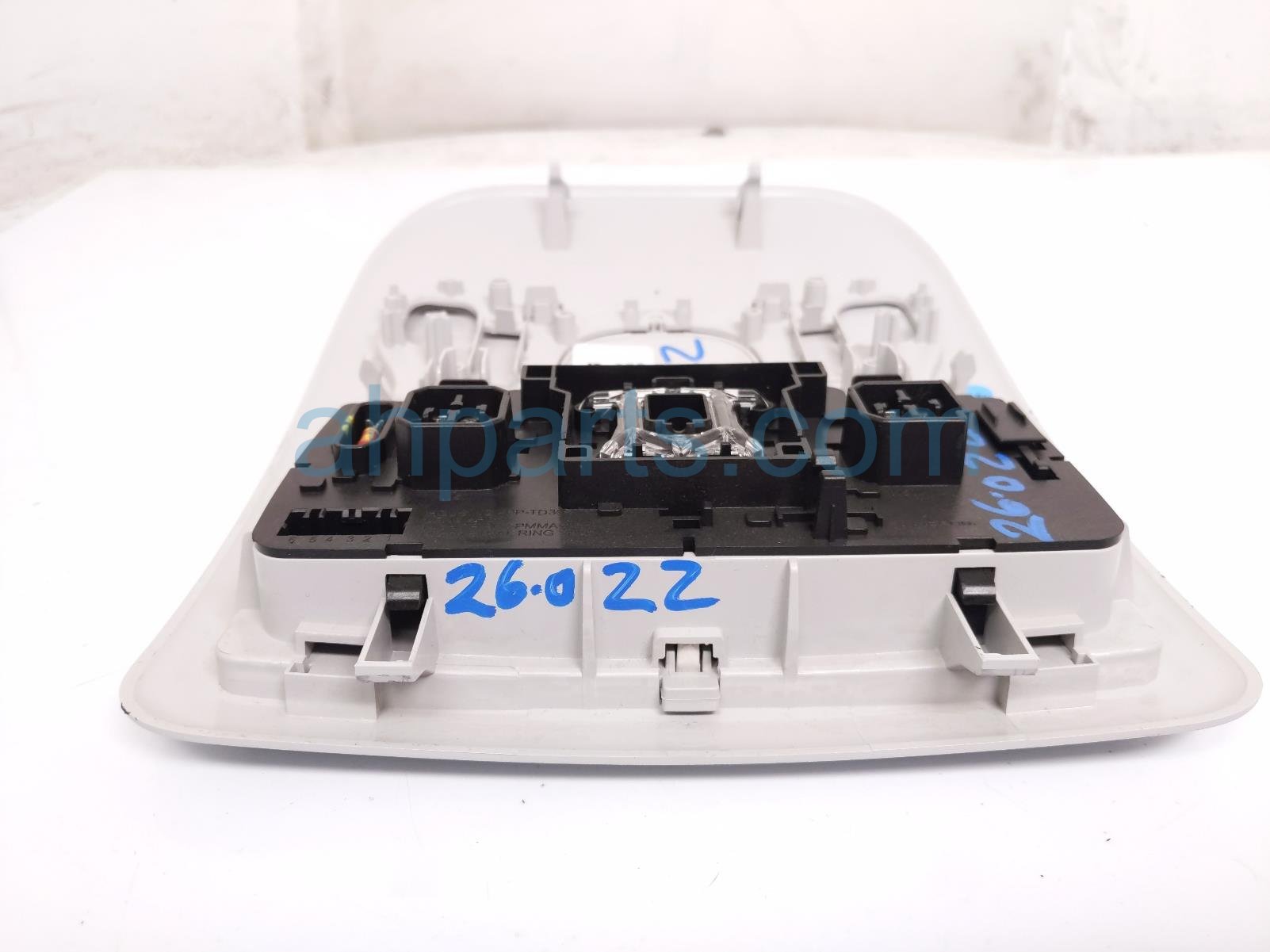 2018 Jeep Renegade Overhead Console / Map Light Gray 6UM68MS7AA Replacement 2018 Jeep Renegade Overhead Console / Map Light Gray 6UM68MS7AA Replacement thumbnail