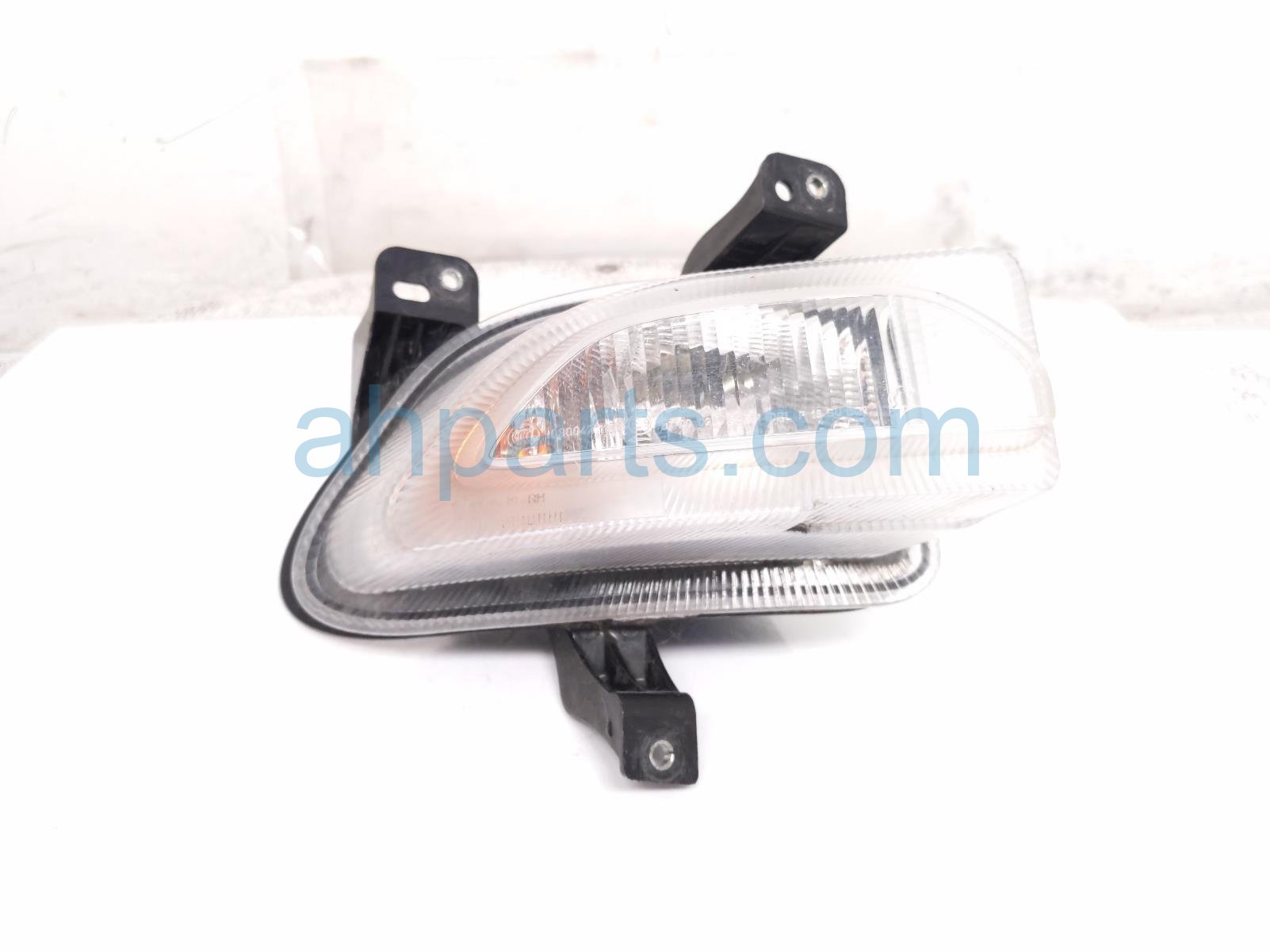 2018 Jeep Renegade Front Passenger Park & Turn Signal Lamp Assy 68576890AA Replacement 2018 Jeep Renegade Front Passenger Park & Turn Signal Lamp Assy 68576890AA Replacement thumbnail