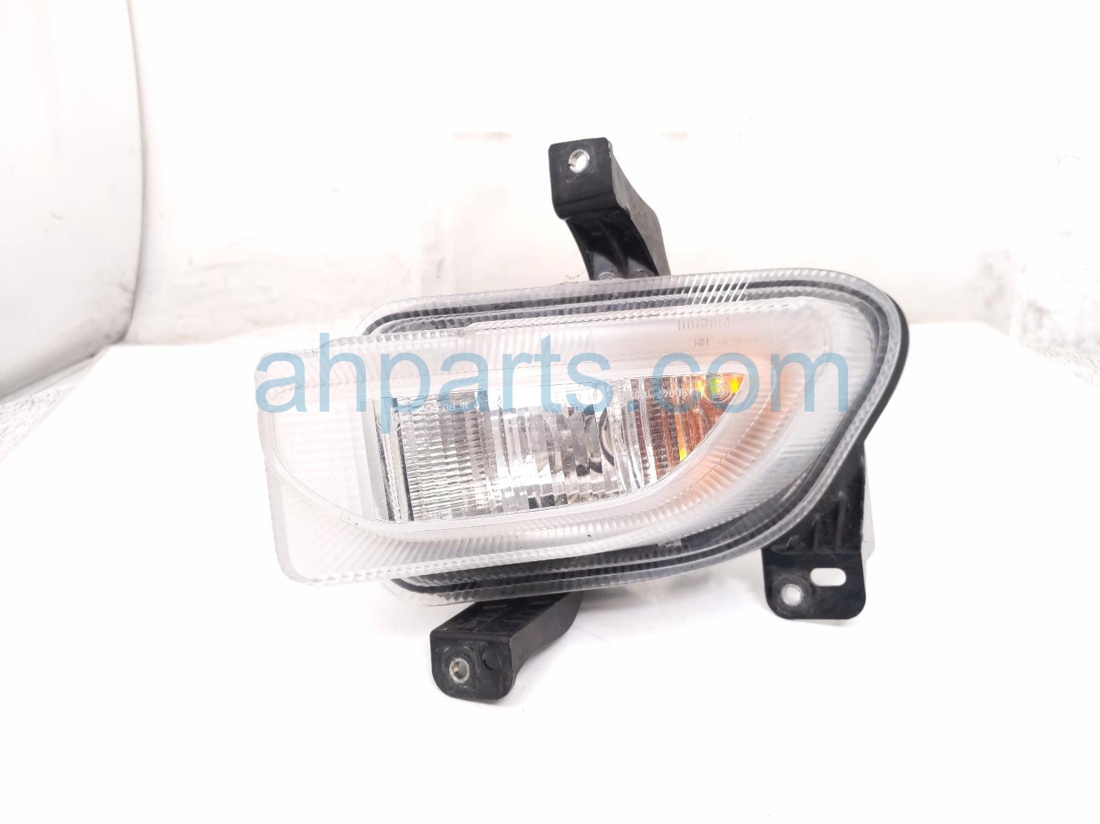 2018 Jeep Renegade Front Passenger Park & Turn Signal Lamp Assy 68576890AA Replacement 2018 Jeep Renegade Front Passenger Park & Turn Signal Lamp Assy 68576890AA Replacement thumbnail