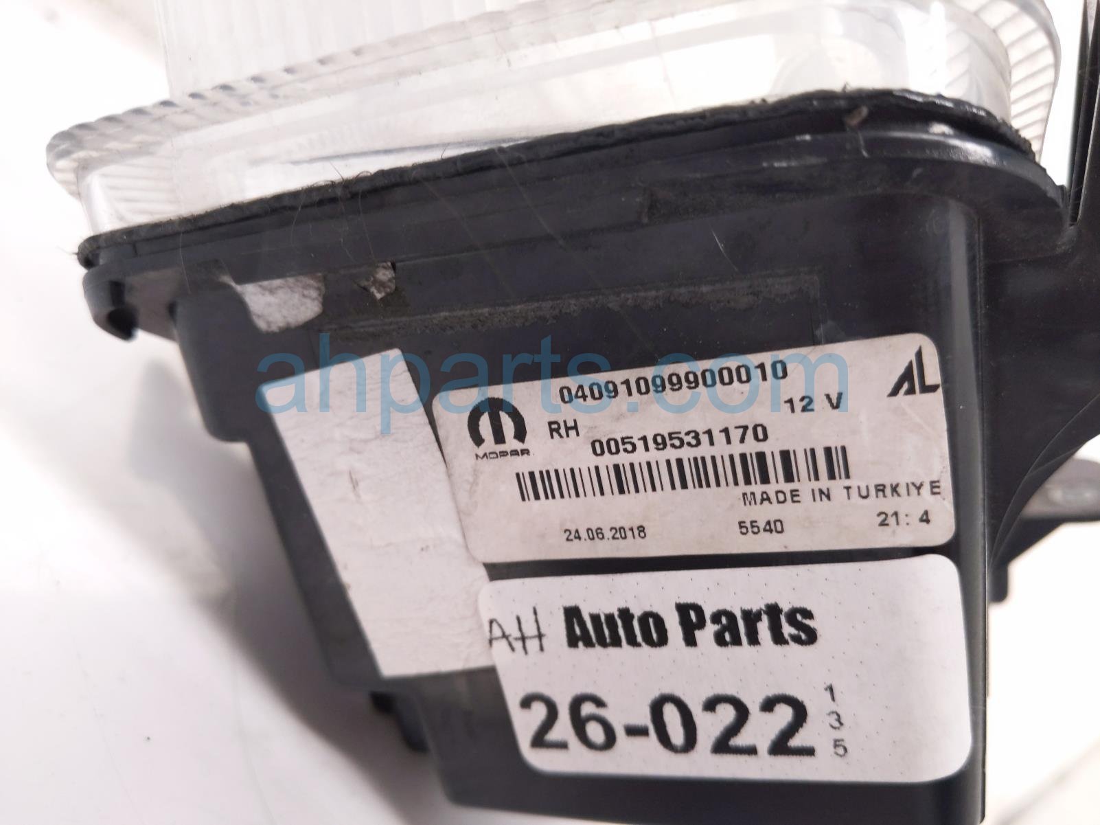 2018 Jeep Renegade Front Passenger Park & Turn Signal Lamp Assy 68576890AA Replacement 2018 Jeep Renegade Front Passenger Park & Turn Signal Lamp Assy 68576890AA Replacement thumbnail