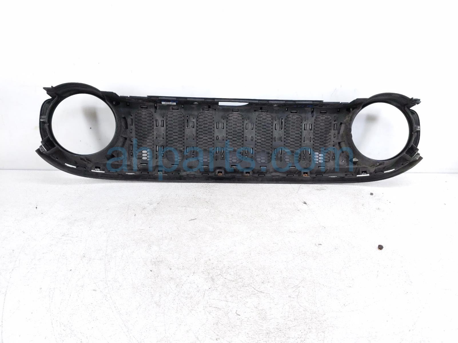 2018 Jeep Renegade Upper Grille Matte Blk/chrome 6RZ57TZZAA Replacement 2018 Jeep Renegade Upper Grille Matte Blk/chrome 6RZ57TZZAA Replacement thumbnail